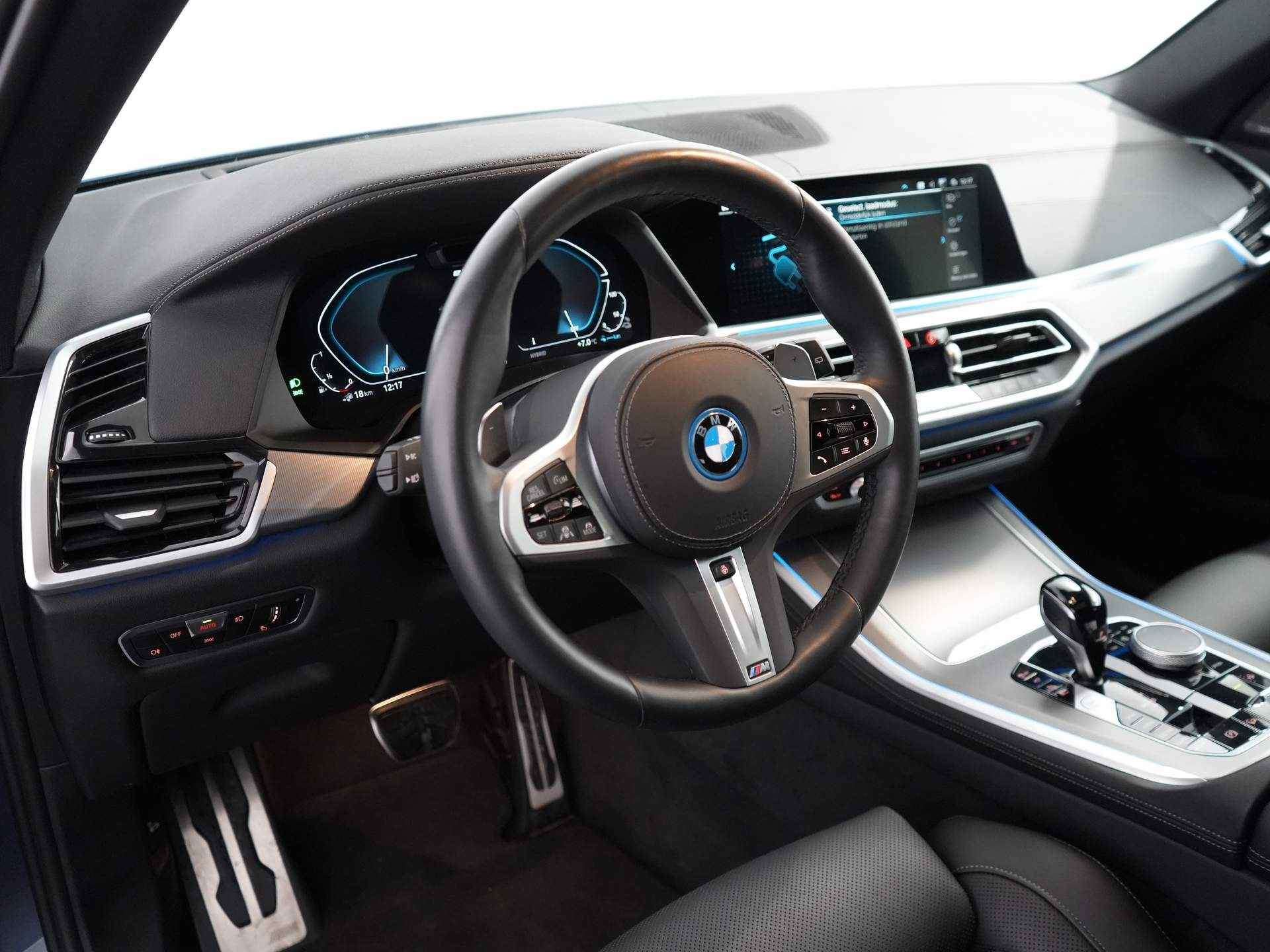 BMW X5 xDrive45e High Executive | M-sport | Pano dak | Luchtvering | Adaptieve cruise | Leder | 360* Camera | Harman kardon | Stoelen met geheugen | Wegklapbare trekhaak | Navi | Dodehoek bewaking | - 22/38