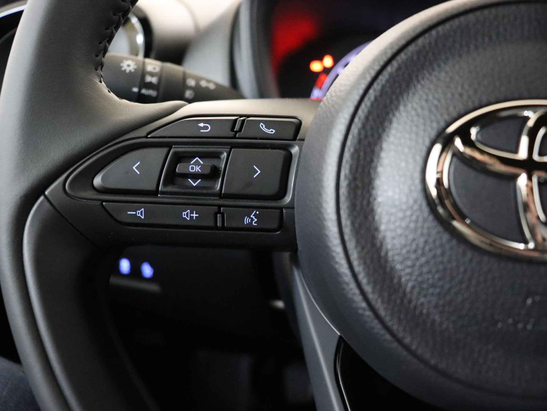 Toyota Aygo X 1.0 VVT-i MT Premium, JBL,  Apple carplay, Android auto - 20/35