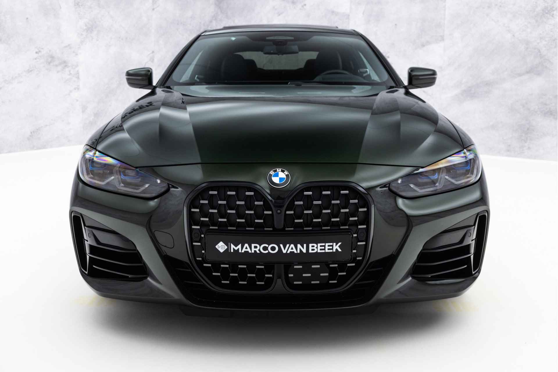 BMW 4 Serie Coupé M440i xDrive High Executive | Schuifdak | Head-Up | Harman-Kardon - 4/49