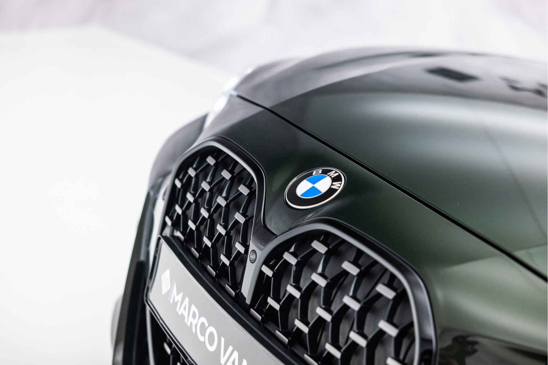 BMW 4 Serie Coupé M440i xDrive High Executive | Schuifdak | Head-Up | Harman-Kardon - 28/49