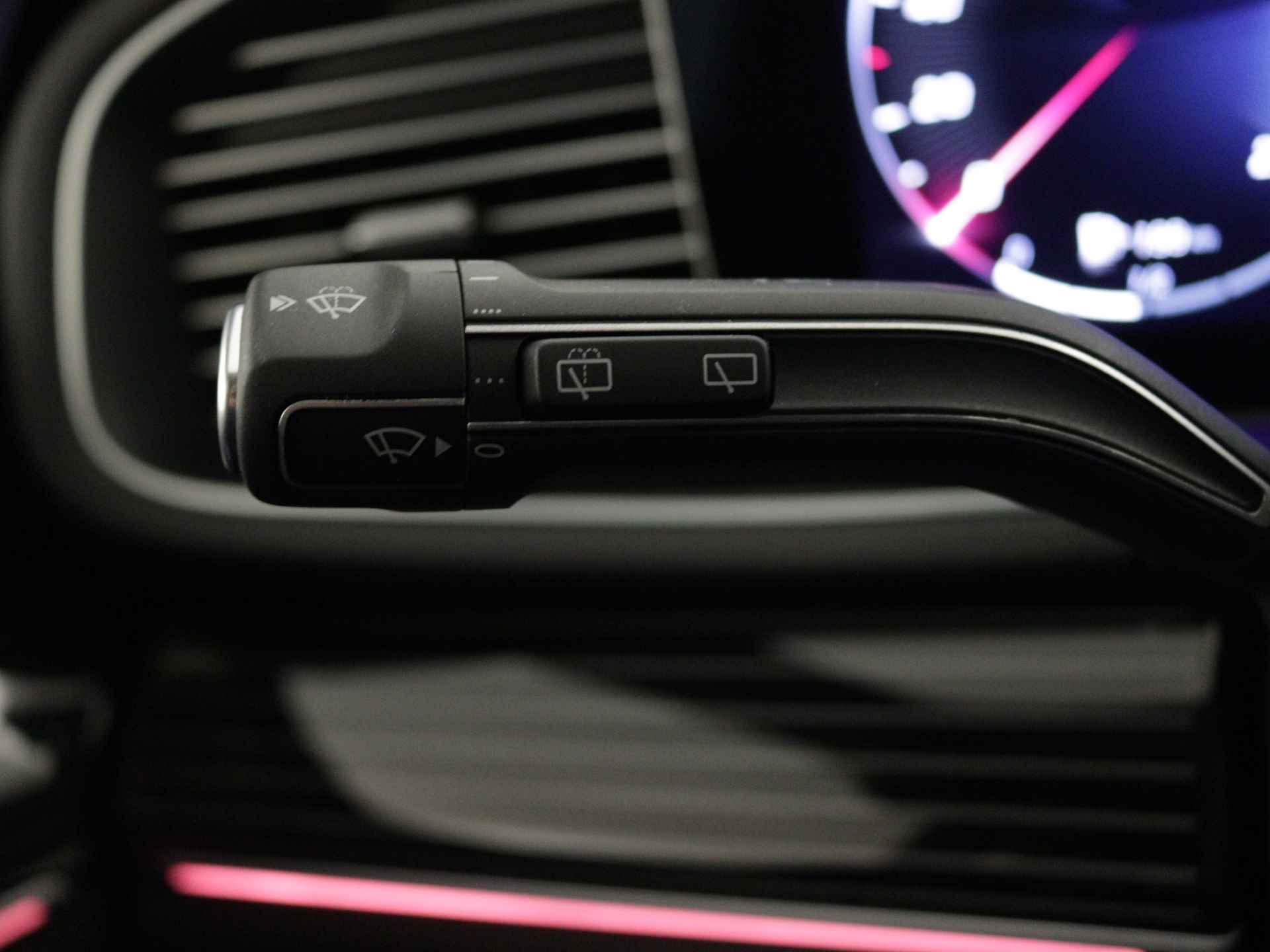 Mercedes-Benz GLE 400 e AMG Plug-In Hybride | Panorama Schuif-kanteldak | Trekhaak | Burmester | Adaptive Cruise control | Navi | Alarm | Inclusief 24 maanden Mercedes-Benz Certified garantie voor Europa. - 25/45