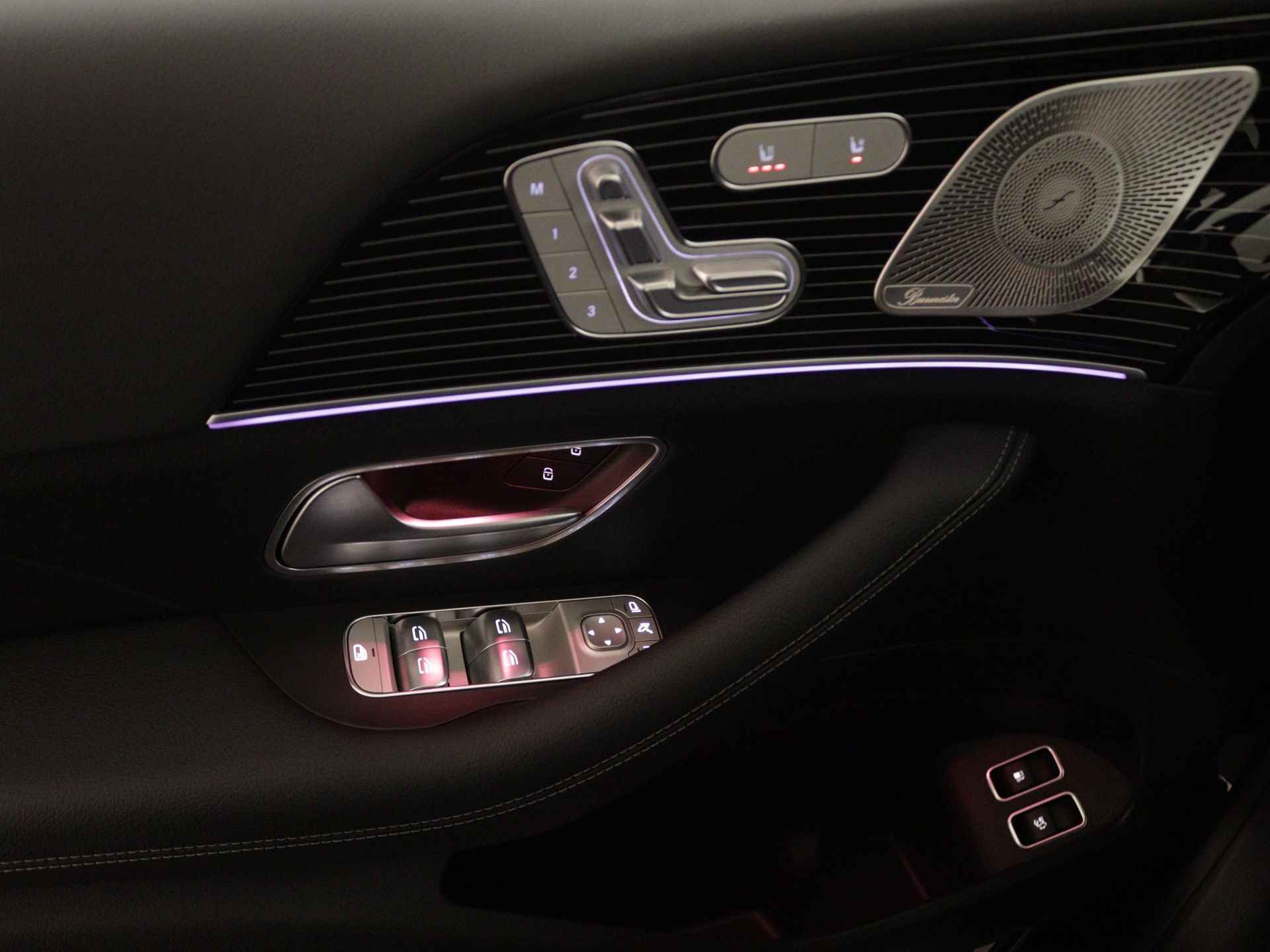 Mercedes-Benz GLE 400 e AMG Plug-In Hybride | Panorama Schuif-kanteldak | Trekhaak | Burmester | Adaptive Cruise control | Navi | Alarm | Inclusief 24 maanden Mercedes-Benz Certified garantie voor Europa. - 33/45
