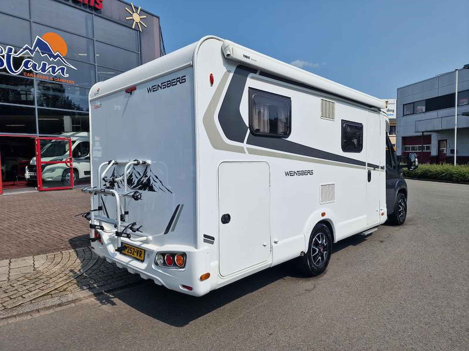 Weinsberg CaraLoft  650enkele bedden aut - 4/12