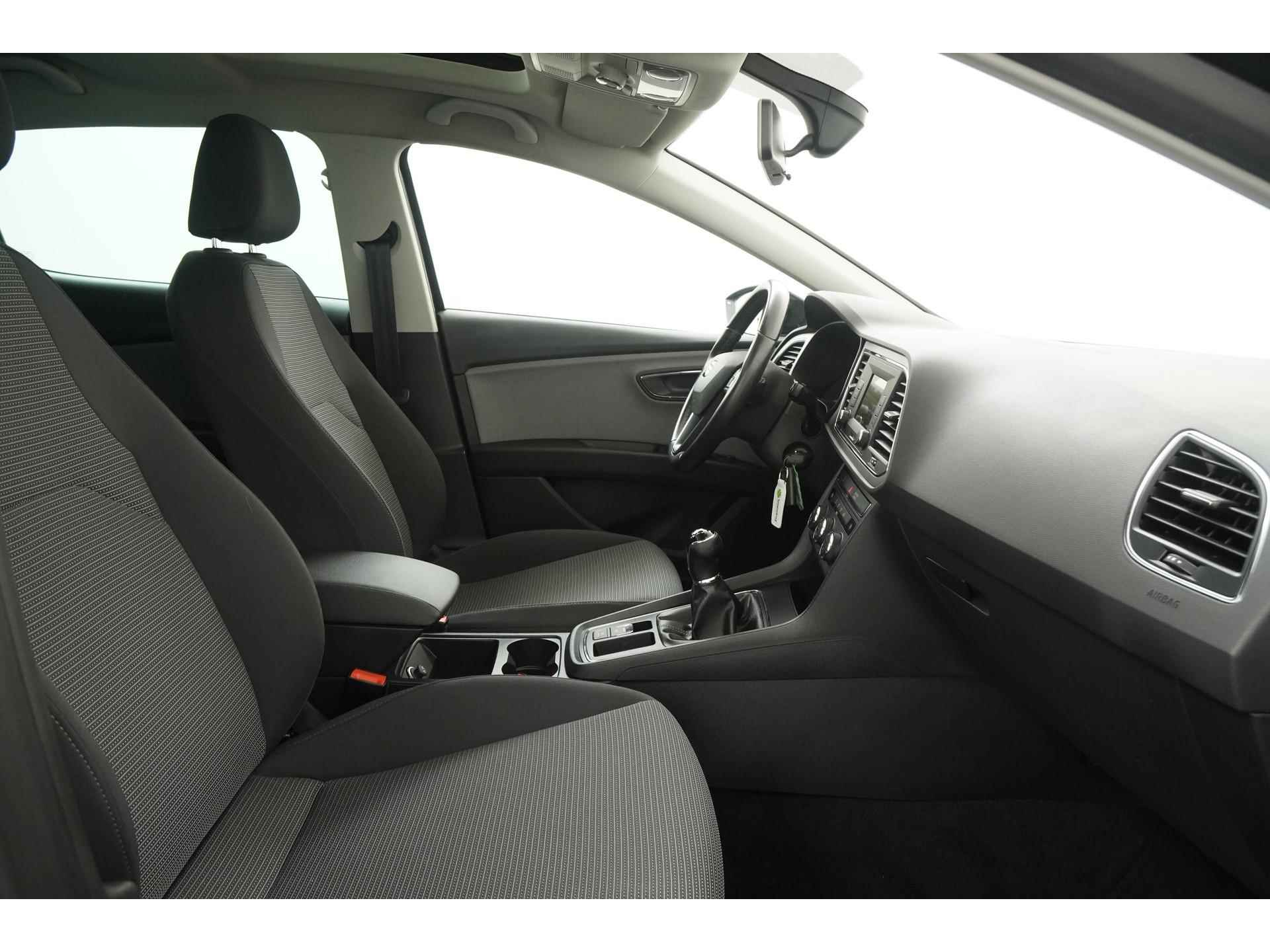 SEAT Leon 1.5 TSI Style | Schuifdak | Zondag Open! - 3/37