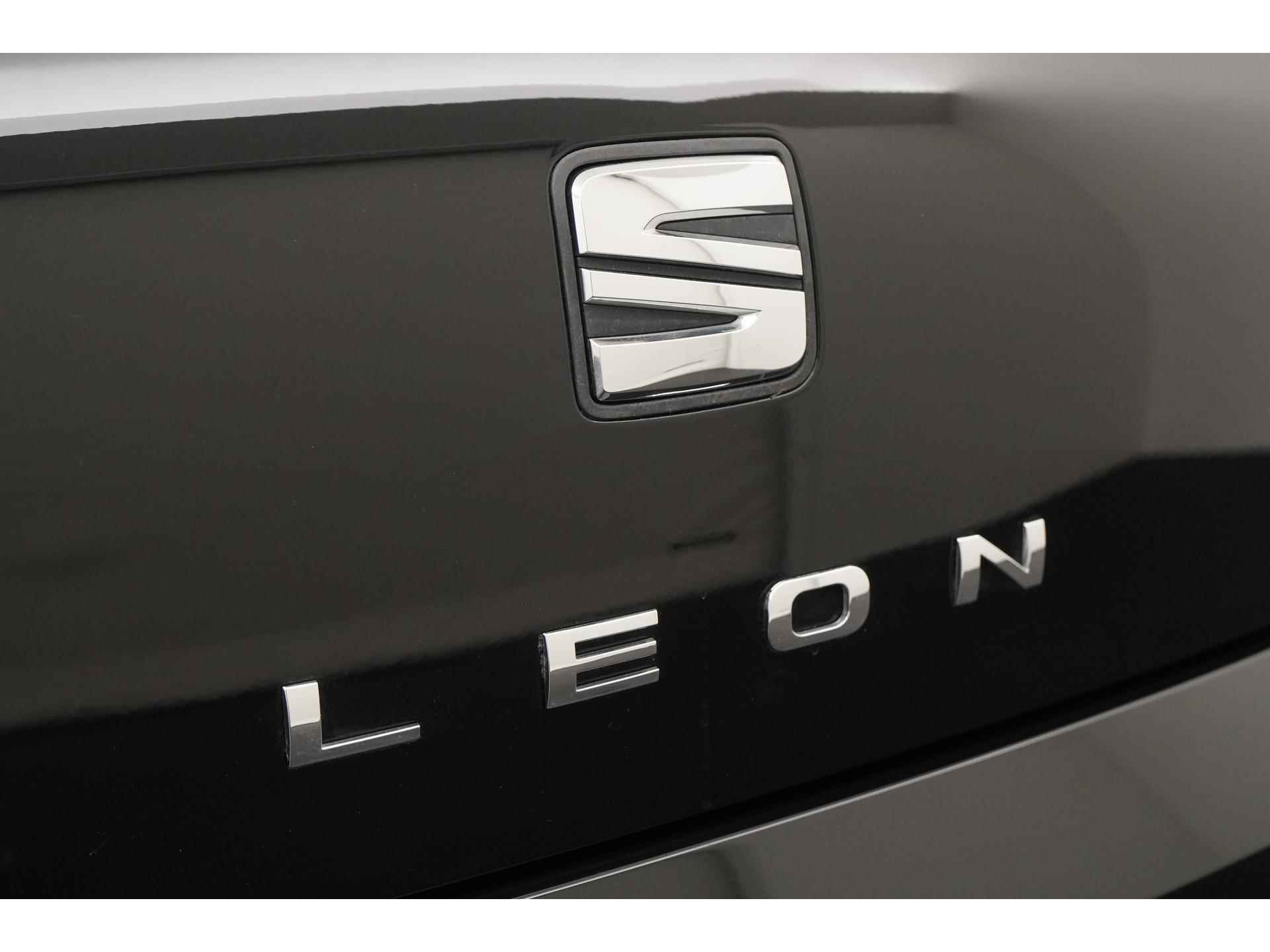 SEAT Leon 1.5 TSI Style | Schuifdak | Zondag Open! - 23/37