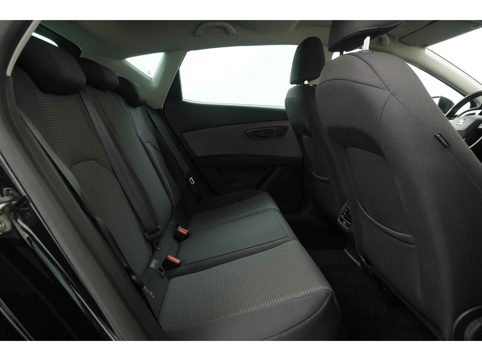 SEAT Leon 1.5 TSI Style | Schuifdak | Zondag Open! - 24/37