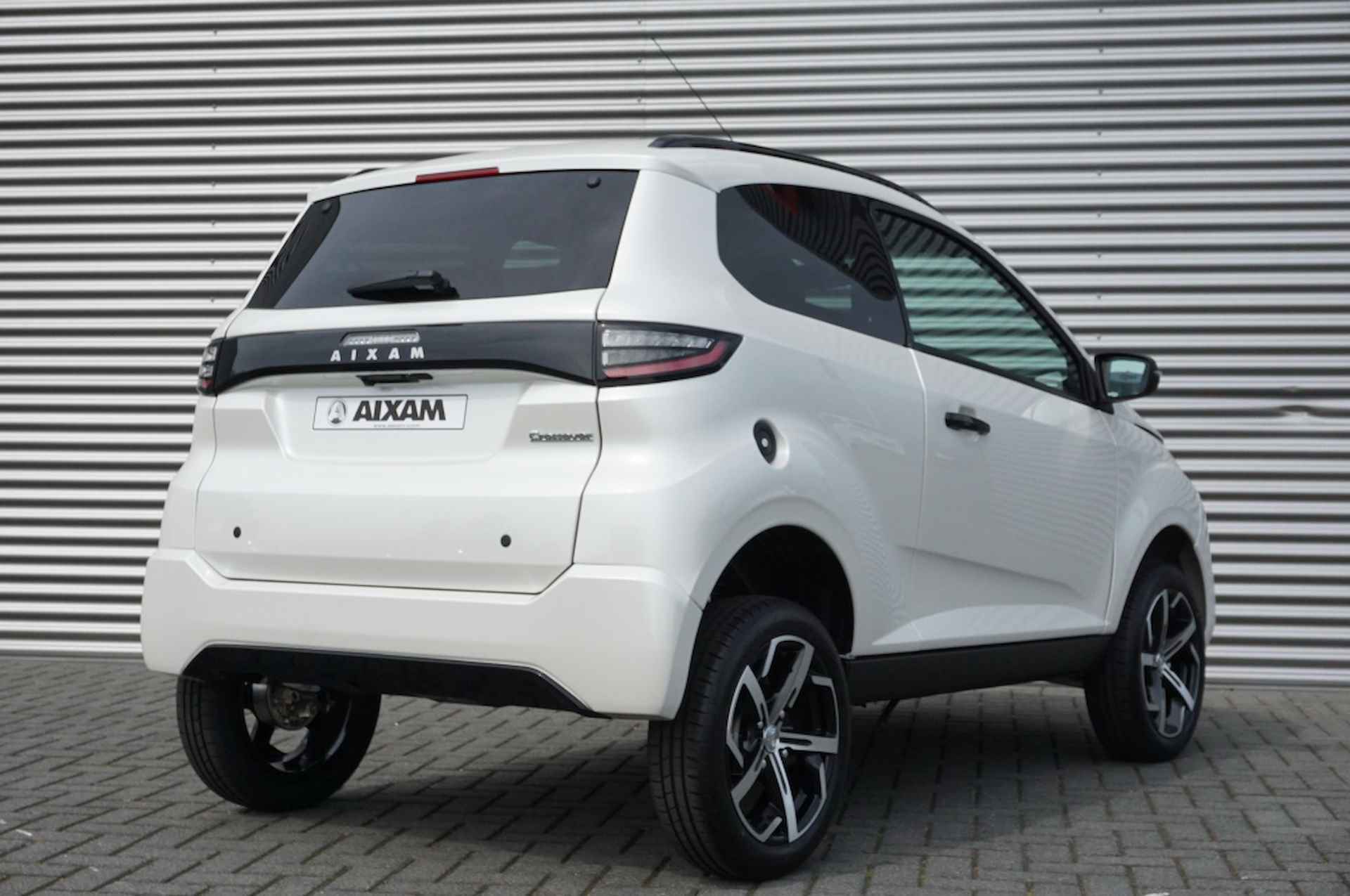 Aixam Crossover Premium 45KM/H AUTOMAAT | WIT METALLIC | PARK.SENS | CAMERA | HO - 5/36