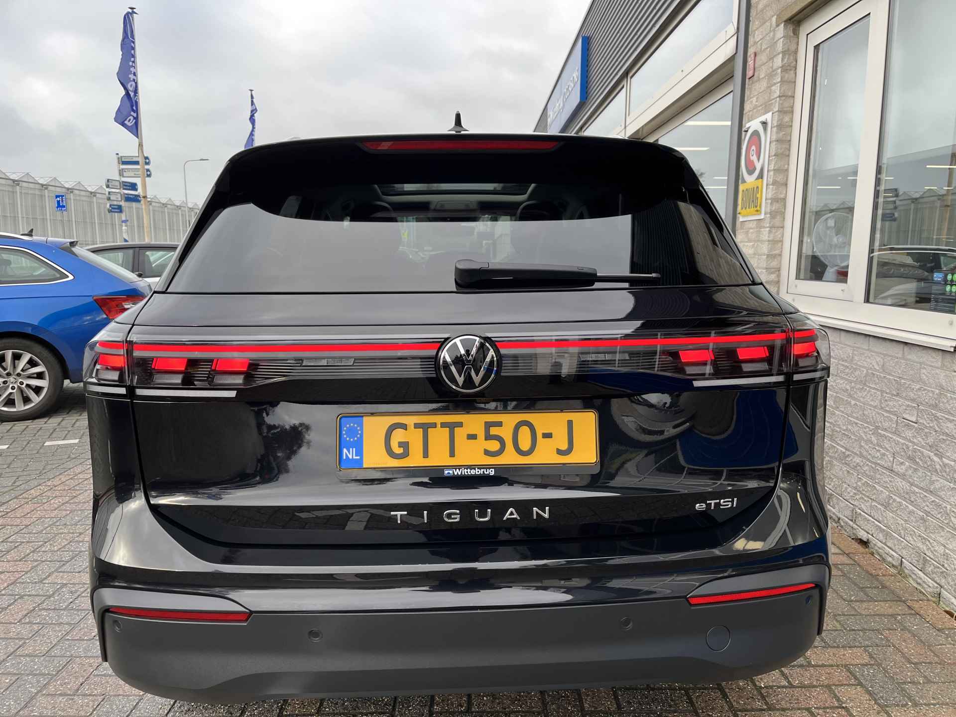 Volkswagen Tiguan 1.5 eTSI Life Edition / AUTOMAAT/ GARANTIE TM 6-2030/ PANO/ CAMERA/ PARK. SENSOREN/ LED/ DODE HOEK/ KEYLESS/ ADAPT. CRUISE/ APP CONNECT/ CLIMA/ DAB/ - 52/64