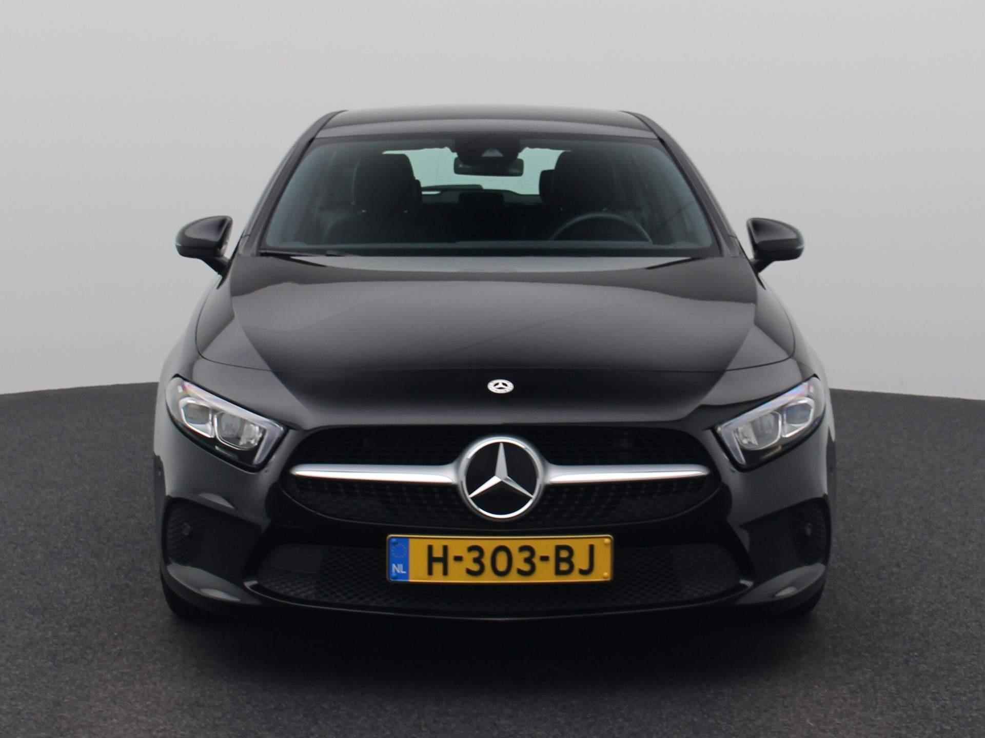 Mercedes-Benz A-klasse 180 d Business Solution * | Half Lederen Bekleding | Stoelverwarming | Camera | Wide-Screen | LED Koplampen | Navigatie | Climate Control | - 3/46