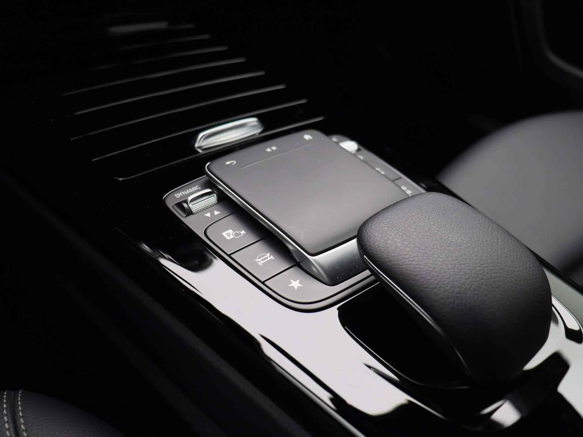 Mercedes-Benz A-klasse 180 d Business Solution * | Half Lederen Bekleding | Stoelverwarming | Camera | Wide-Screen | LED Koplampen | Navigatie | Climate Control | - 20/46