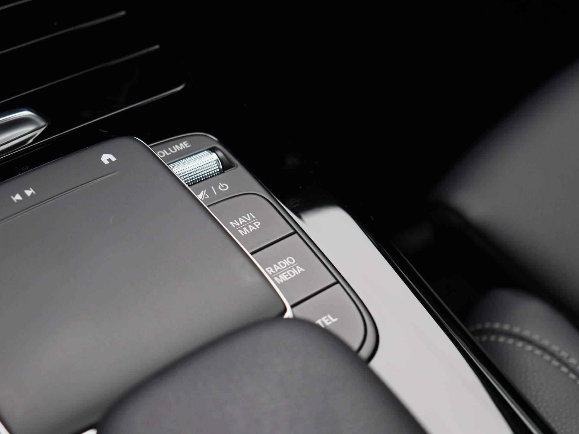 Mercedes-Benz A-klasse 180 d Business Solution * | Half Lederen Bekleding | Stoelverwarming | Camera | Wide-Screen | LED Koplampen | Navigatie | Climate Control | - 21/46