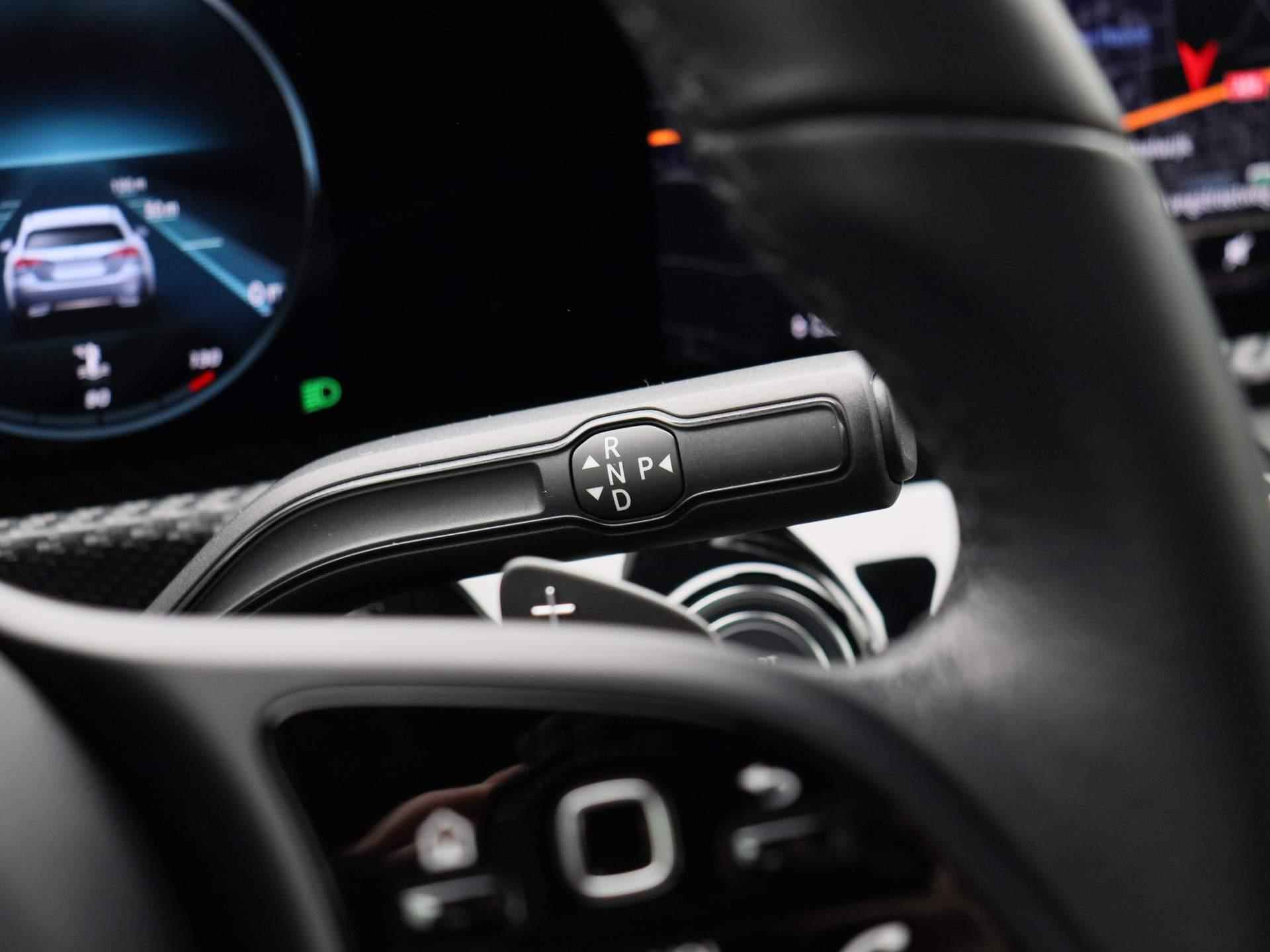 Mercedes-Benz A-klasse 180 d Business Solution * | Half Lederen Bekleding | Stoelverwarming | Camera | Wide-Screen | LED Koplampen | Navigatie | Climate Control | - 23/46