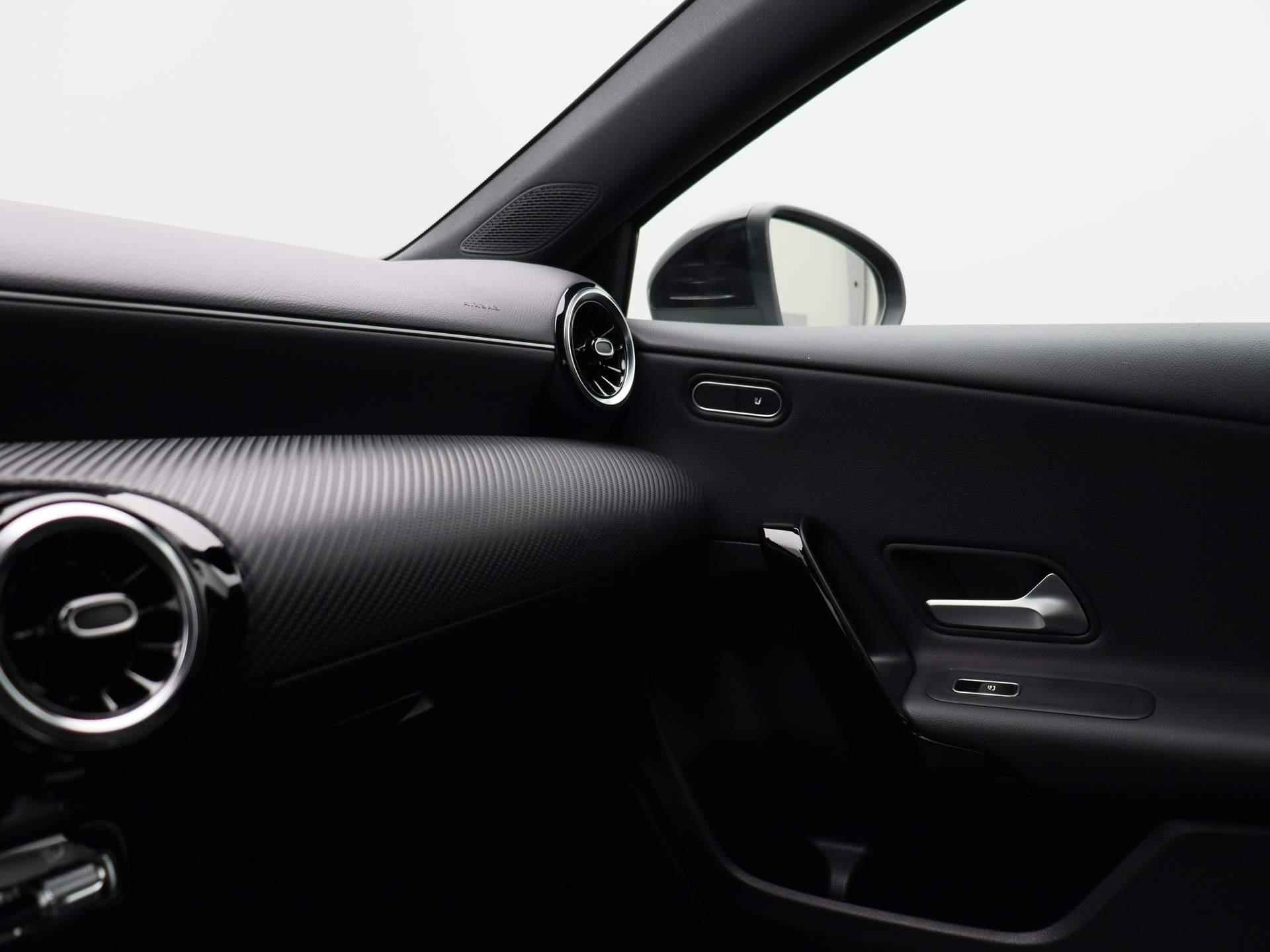 Mercedes-Benz A-klasse 180 d Business Solution * | Half Lederen Bekleding | Stoelverwarming | Camera | Wide-Screen | LED Koplampen | Navigatie | Climate Control | - 29/46