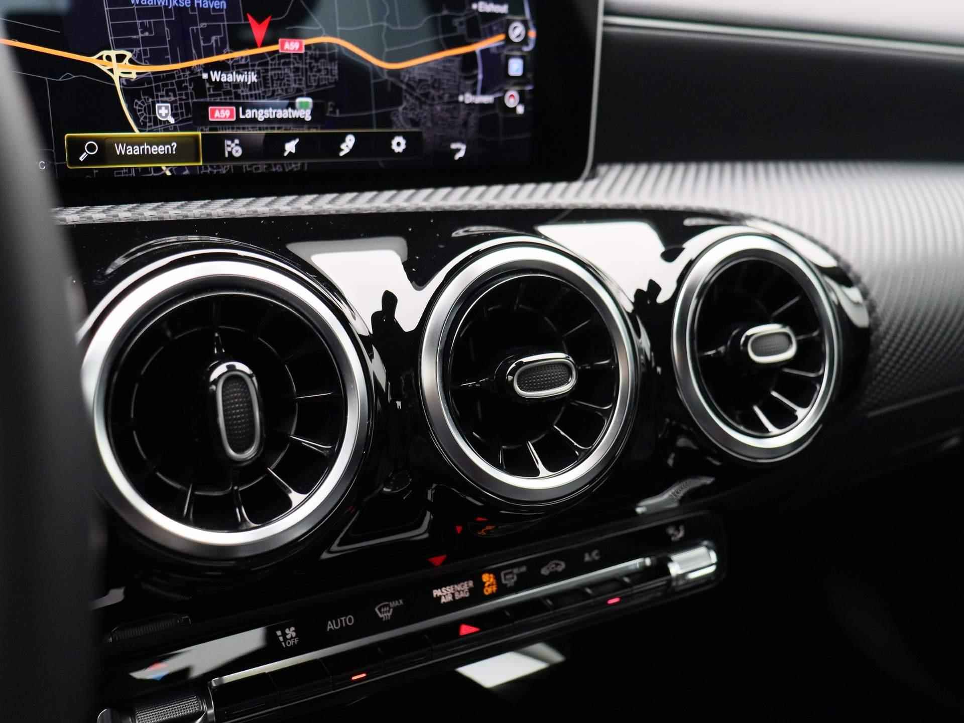 Mercedes-Benz A-klasse 180 d Business Solution * | Half Lederen Bekleding | Stoelverwarming | Camera | Wide-Screen | LED Koplampen | Navigatie | Climate Control | - 31/46