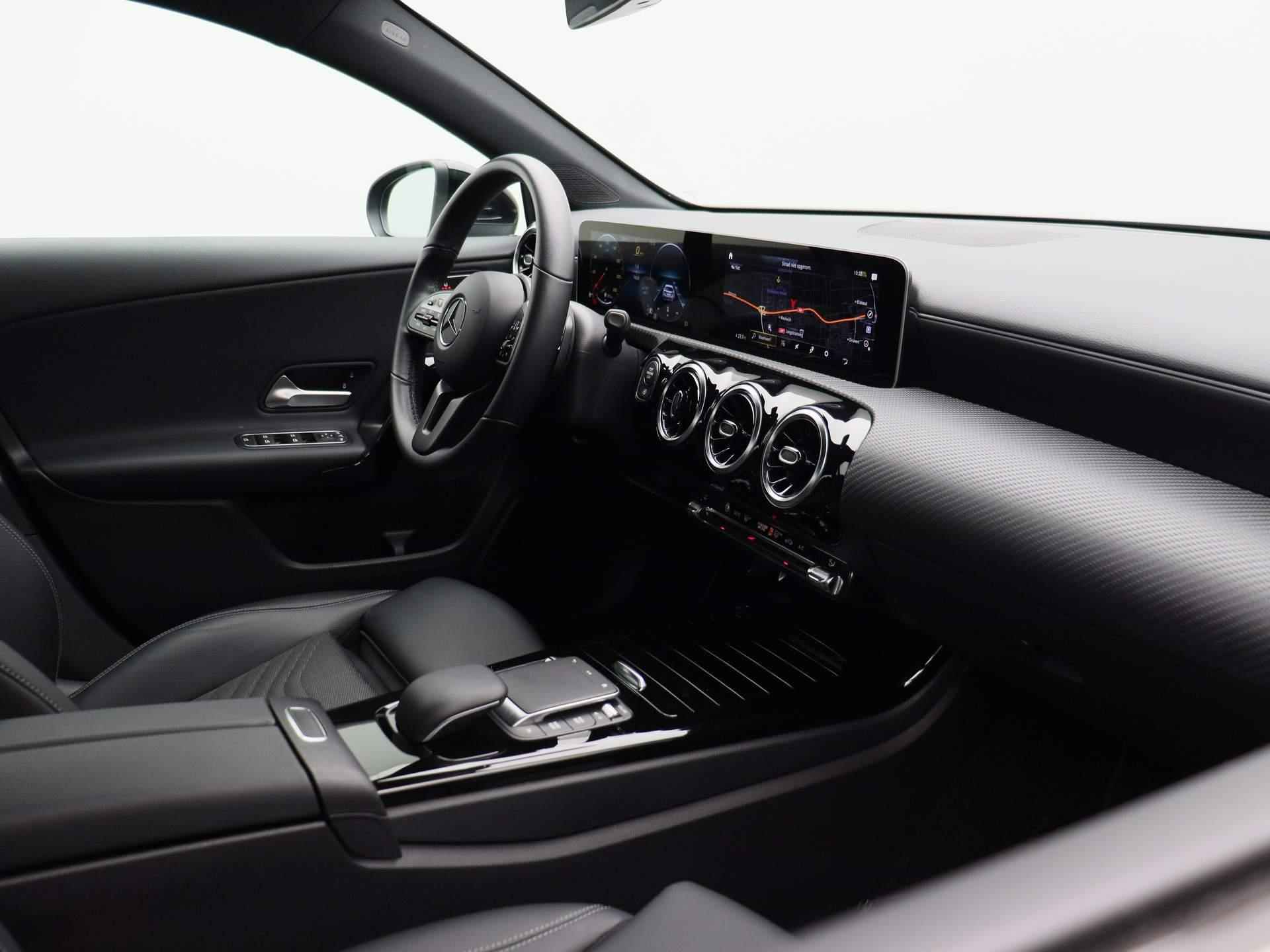 Mercedes-Benz A-klasse 180 d Business Solution * | Half Lederen Bekleding | Stoelverwarming | Camera | Wide-Screen | LED Koplampen | Navigatie | Climate Control | - 40/46