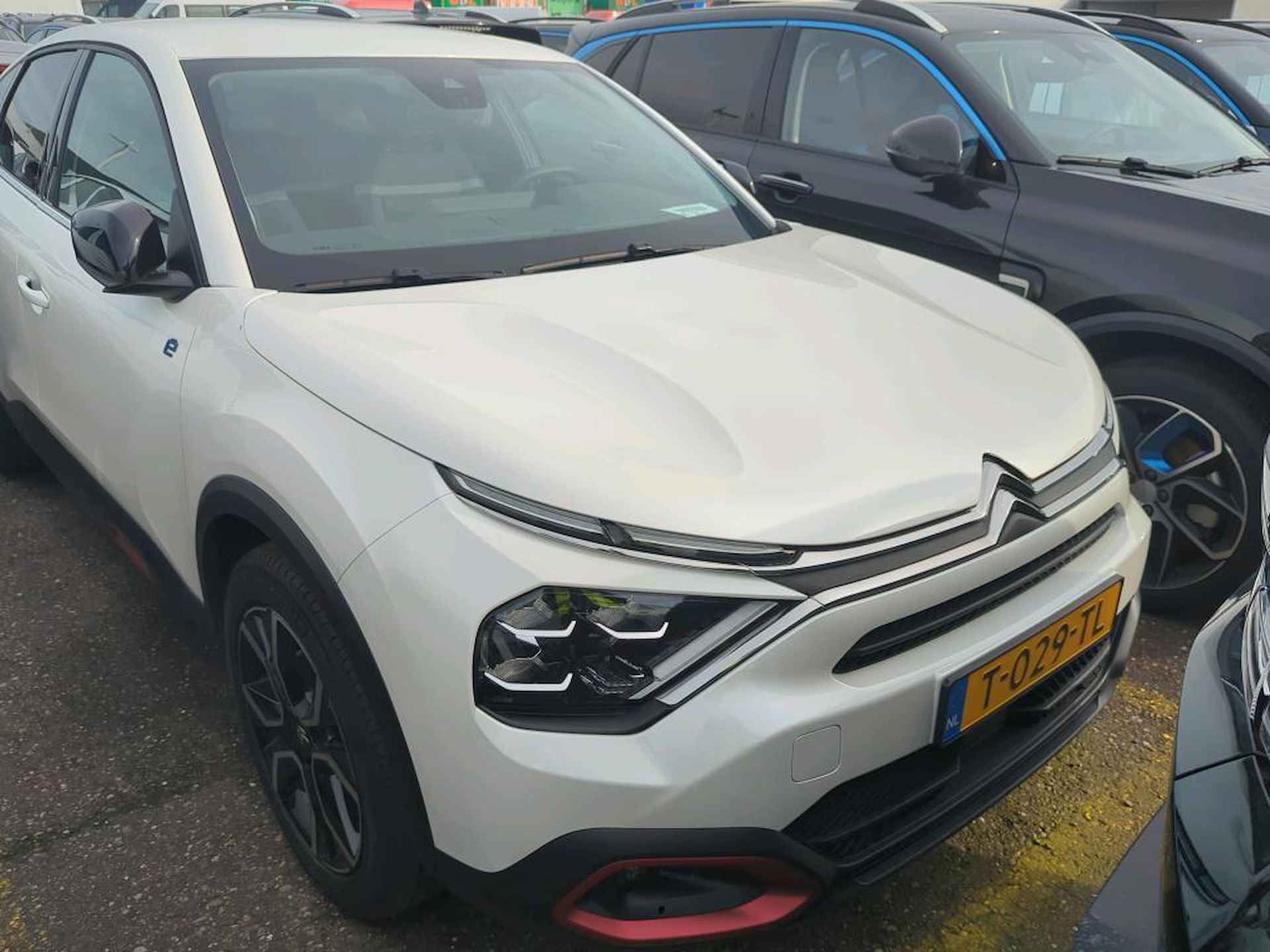 Citroen Ë-C4 X Feel Pack 50 kWh Navi/Camera/Apple-Carplay/€2000,- Subsidie mogelijk/GEEN AFLEVERKOSTEN - 2/6