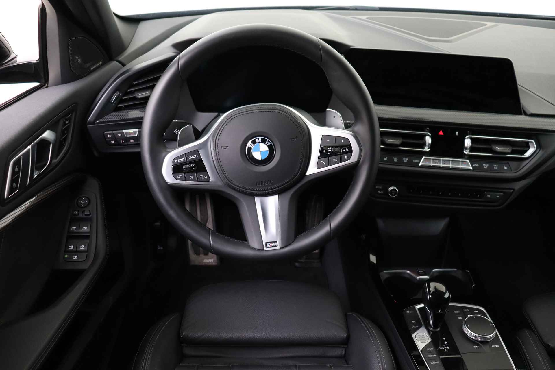 BMW 1-serie 120d High Executive M Sport Automaat / M Sportstoelen / Adaptieve LED / Stoelverwarming / Harman Kardon / Parking Assistant / Live Cockpit Professional / Cruise Control - 27/72