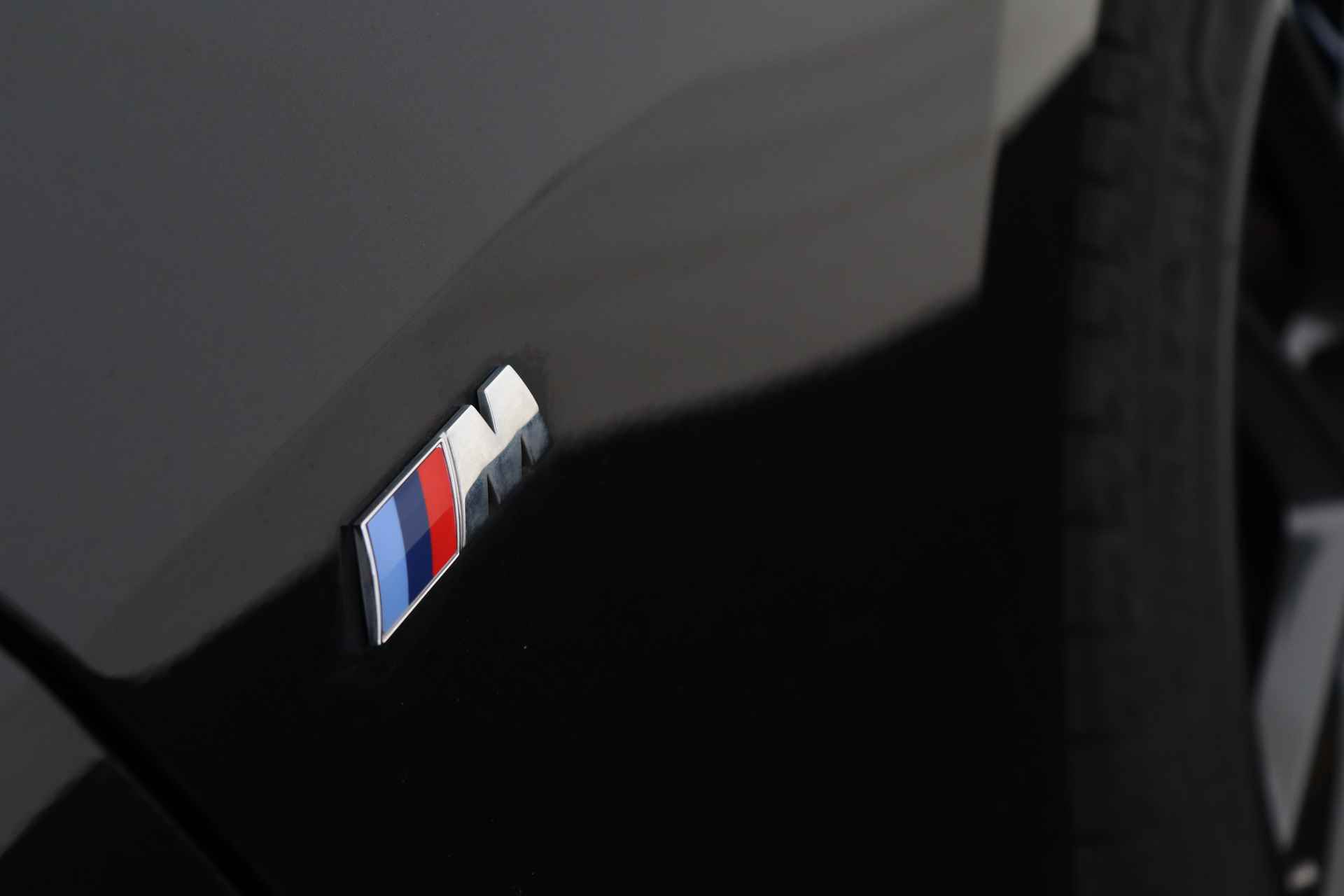 BMW 1-serie 120d High Executive M Sport Automaat / M Sportstoelen / Adaptieve LED / Stoelverwarming / Harman Kardon / Parking Assistant / Live Cockpit Professional / Cruise Control - 63/72