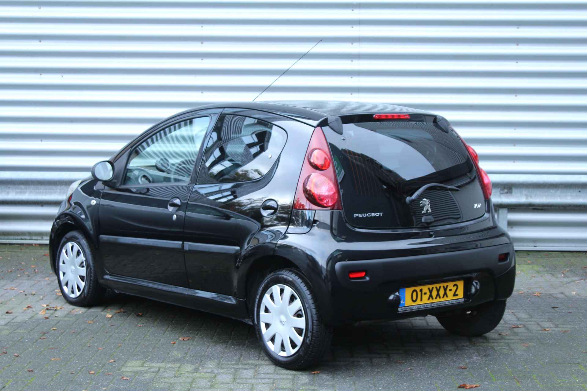 Peugeot 107 1.0 68pk Active 5 deurs NL-Auto NAP Airco CPV El. Ramen LED Stuurbekrachtiging - 8/27