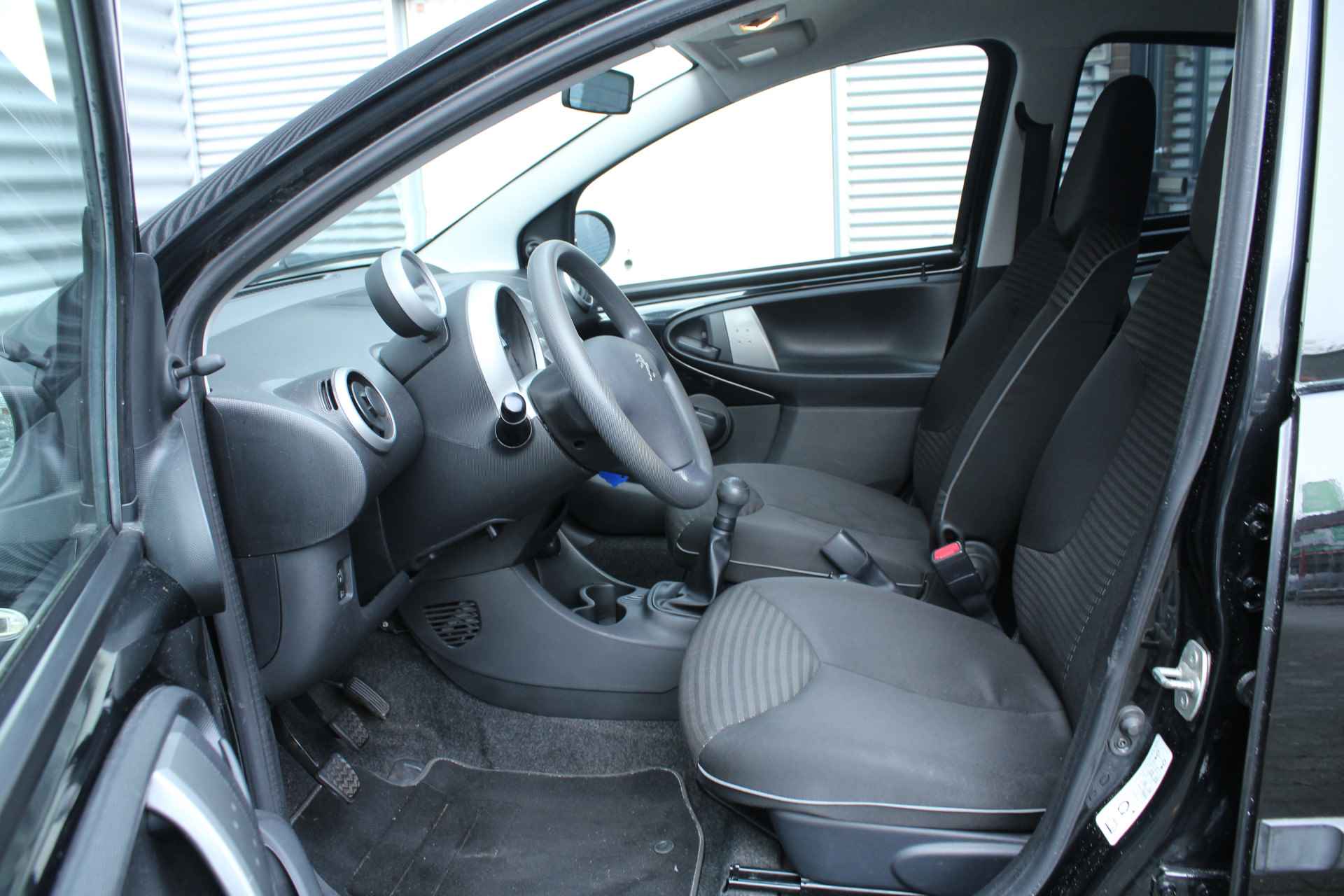 Peugeot 107 1.0 68pk Active 5 deurs NL-Auto NAP Airco CPV El. Ramen LED Stuurbekrachtiging - 10/27