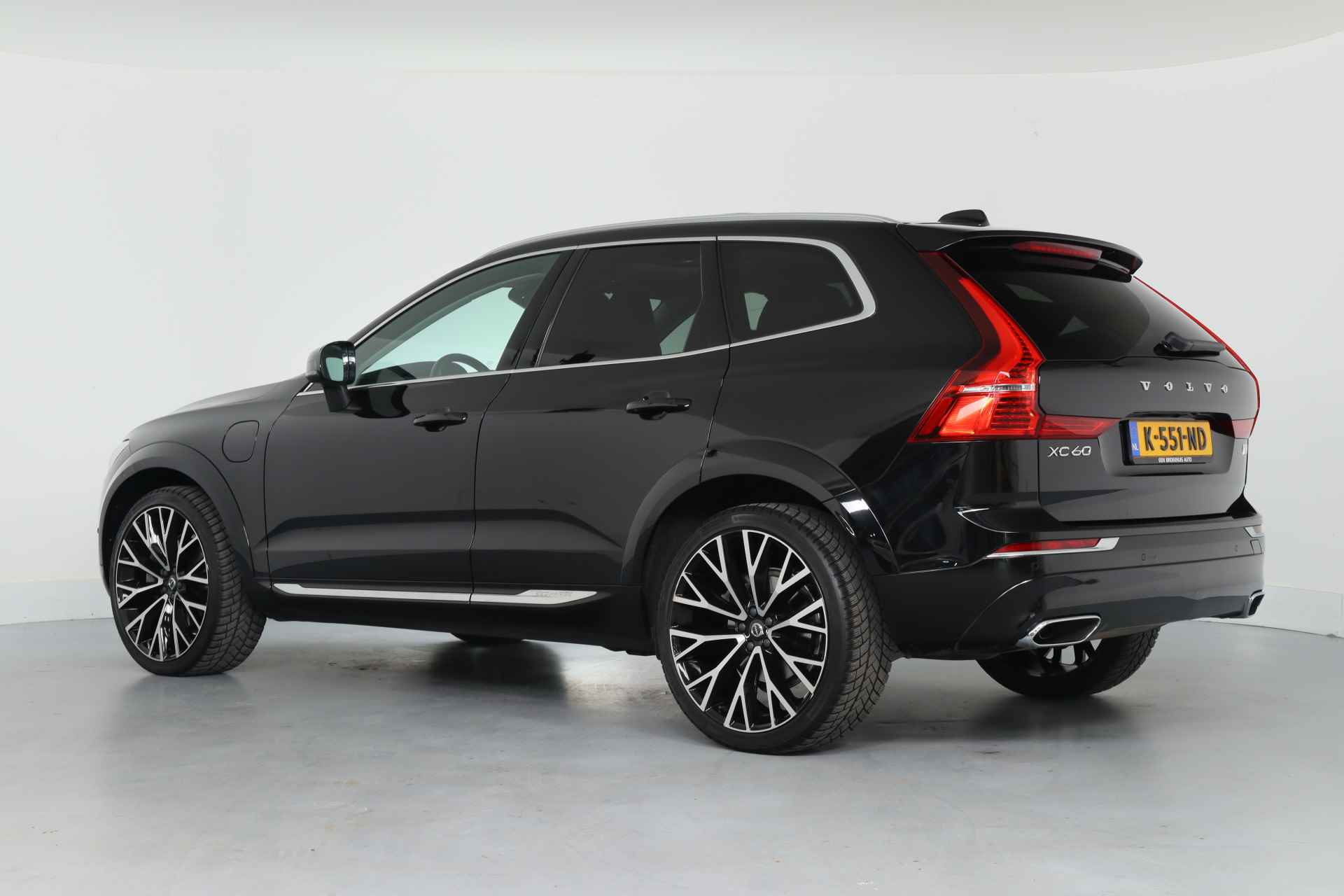 Volvo XC60 2.0 Recharge T6 AWD Inscription | 1e Eigenaar | Dealer Onderhouden! | LED | Leder | Open Dak | Stoel/stuur Verwarming | Camera | - 30/45