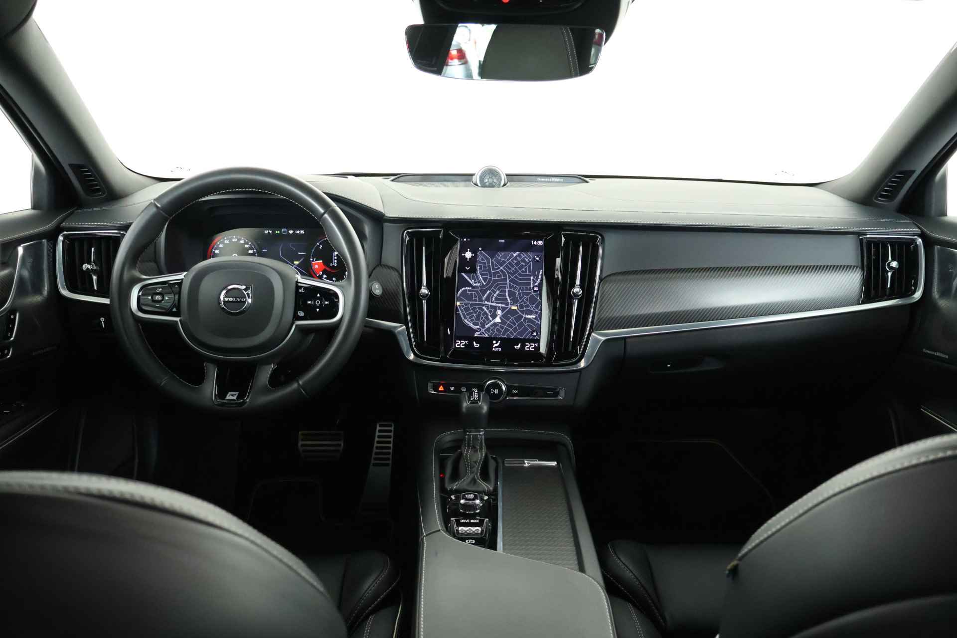 Volvo V90 2.0 D5 AWD R-Design Panorama / Opendak / HUD / Leder / B&W / Pilot Assist - 17/37