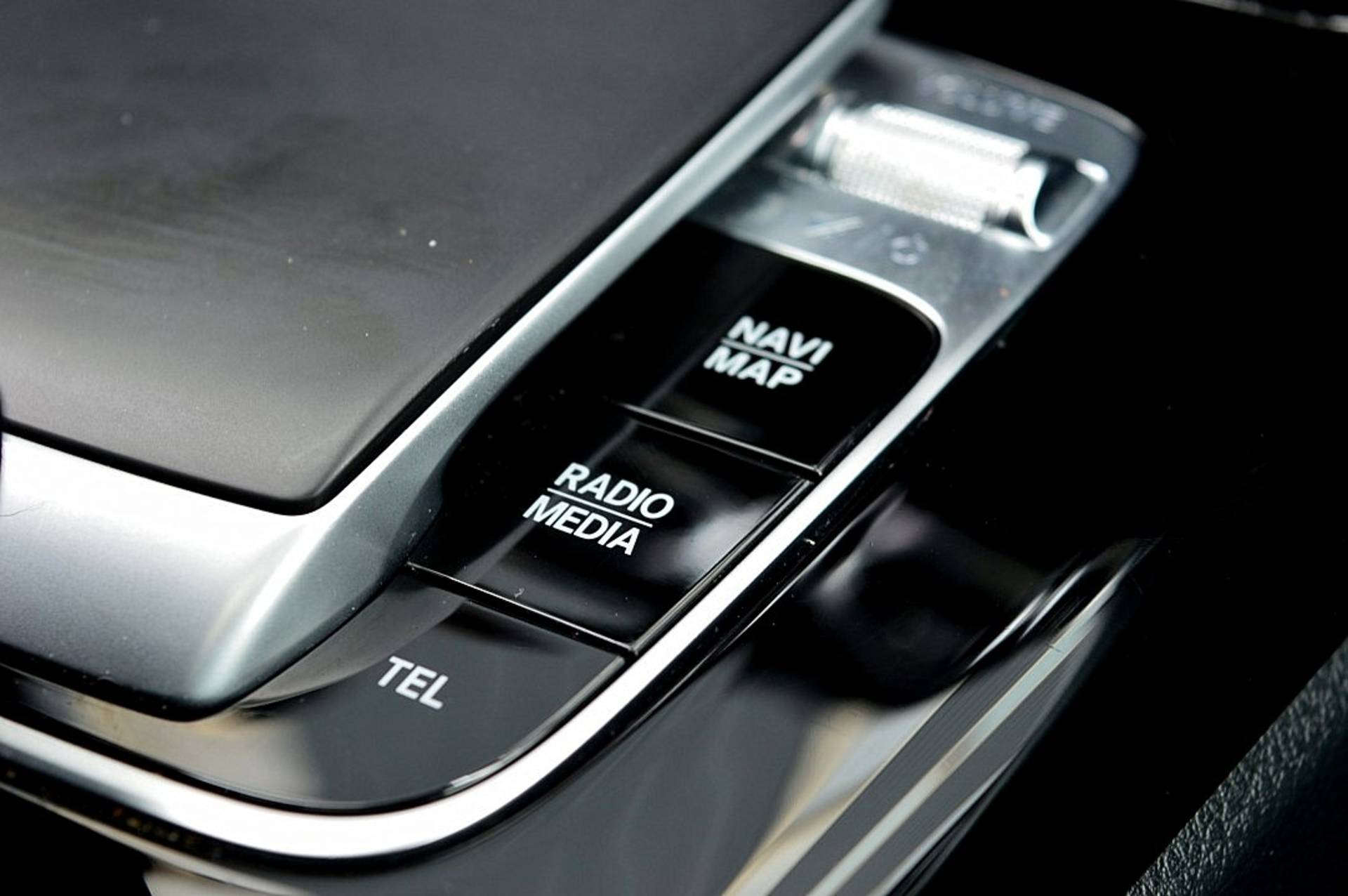 Mercedes-Benz A-Klasse 200 Business Solution AMG Rijklaarprijs-Garantie Sfeerverlichting Navigatie Panorama dak Led Camera Airco - 30/42