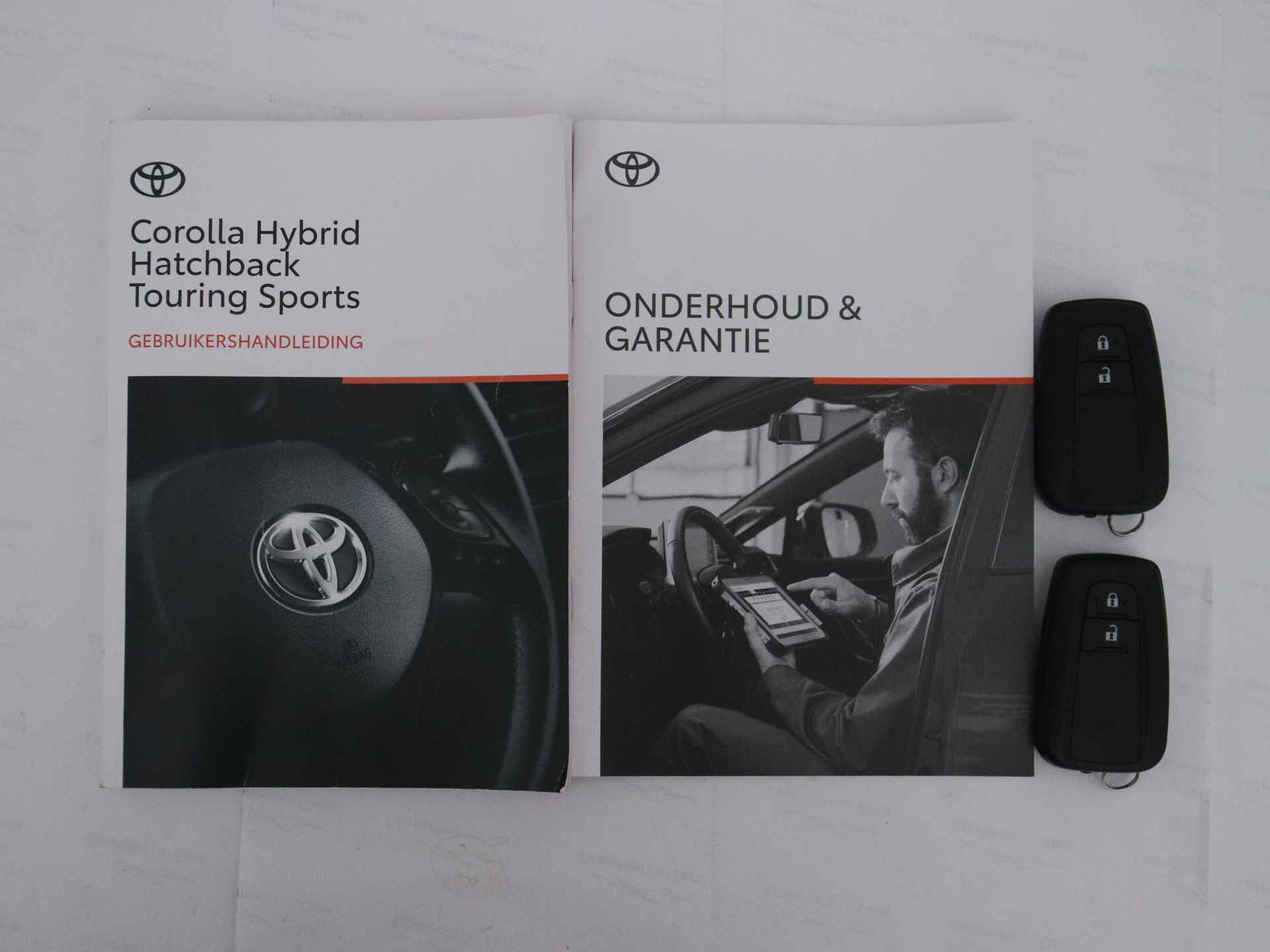 Toyota Corolla Touring Sports 1.8 Hybrid Dynamic | Camera | Stoelverwarming | LED | Climate Control | - 14/43