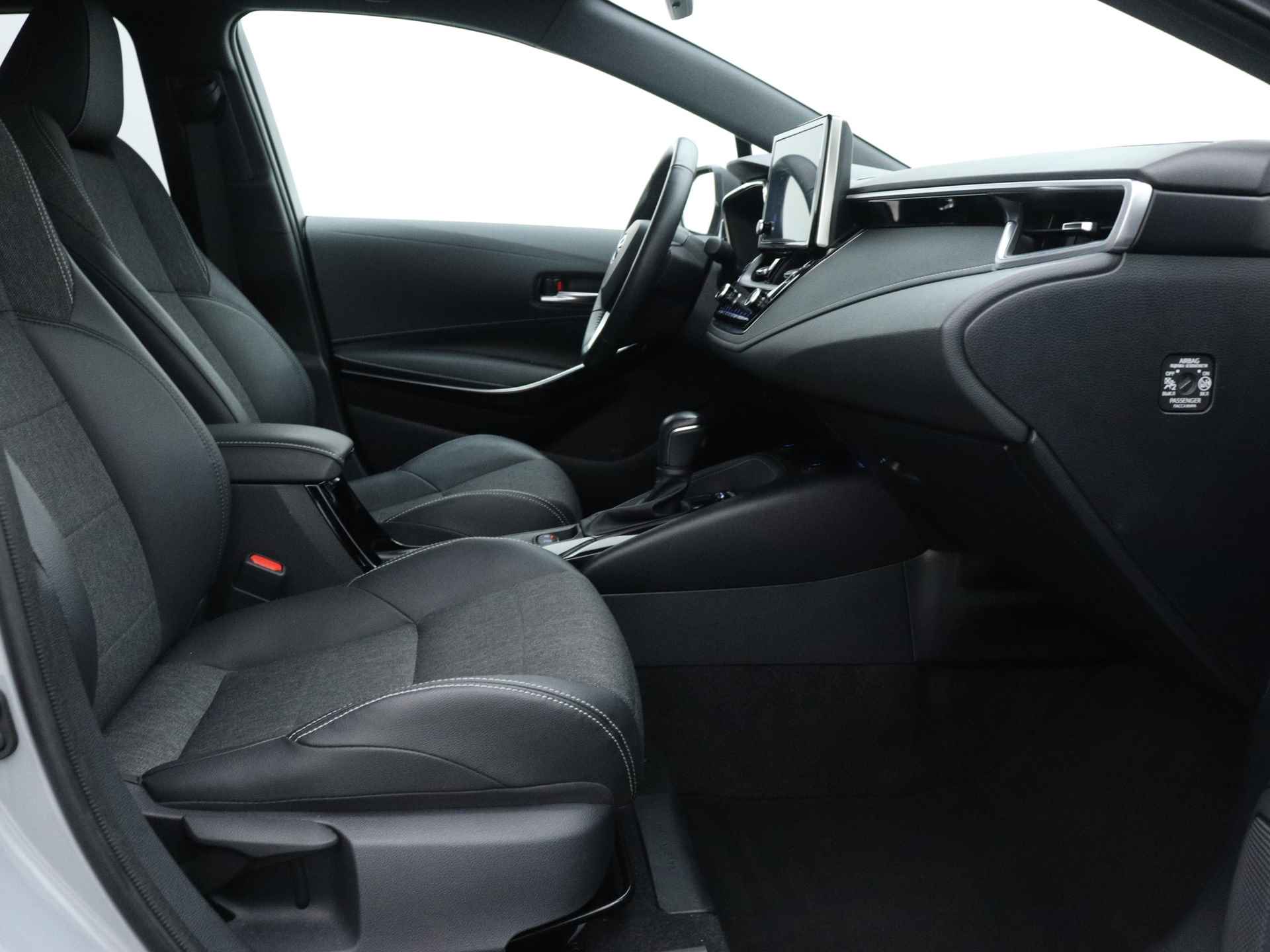 Toyota Corolla Touring Sports 1.8 Hybrid Dynamic | Camera | Stoelverwarming | LED | Climate Control | - 31/43