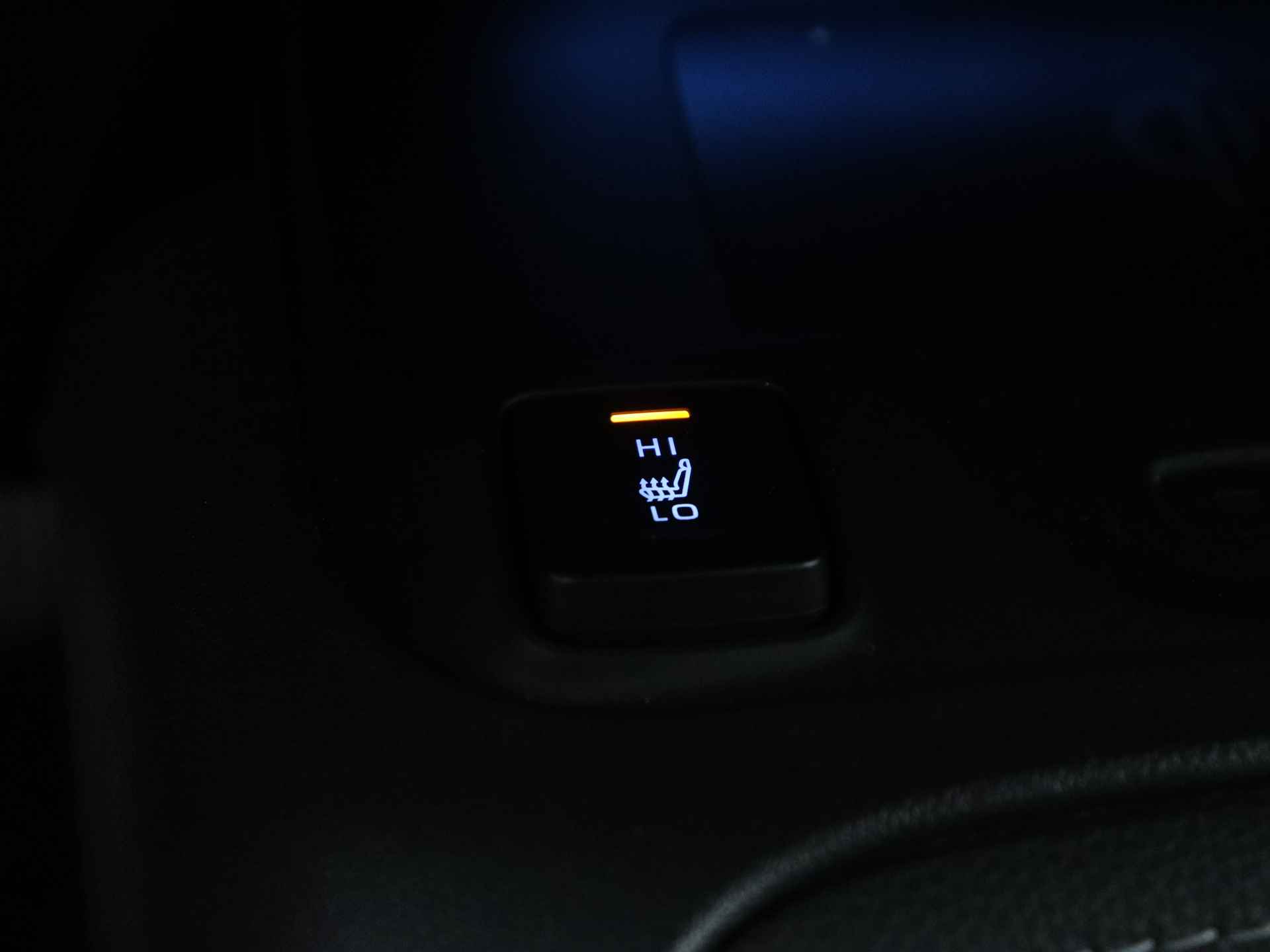 Toyota Corolla Touring Sports 1.8 Hybrid Dynamic | Camera | Stoelverwarming | LED | Climate Control | - 35/43