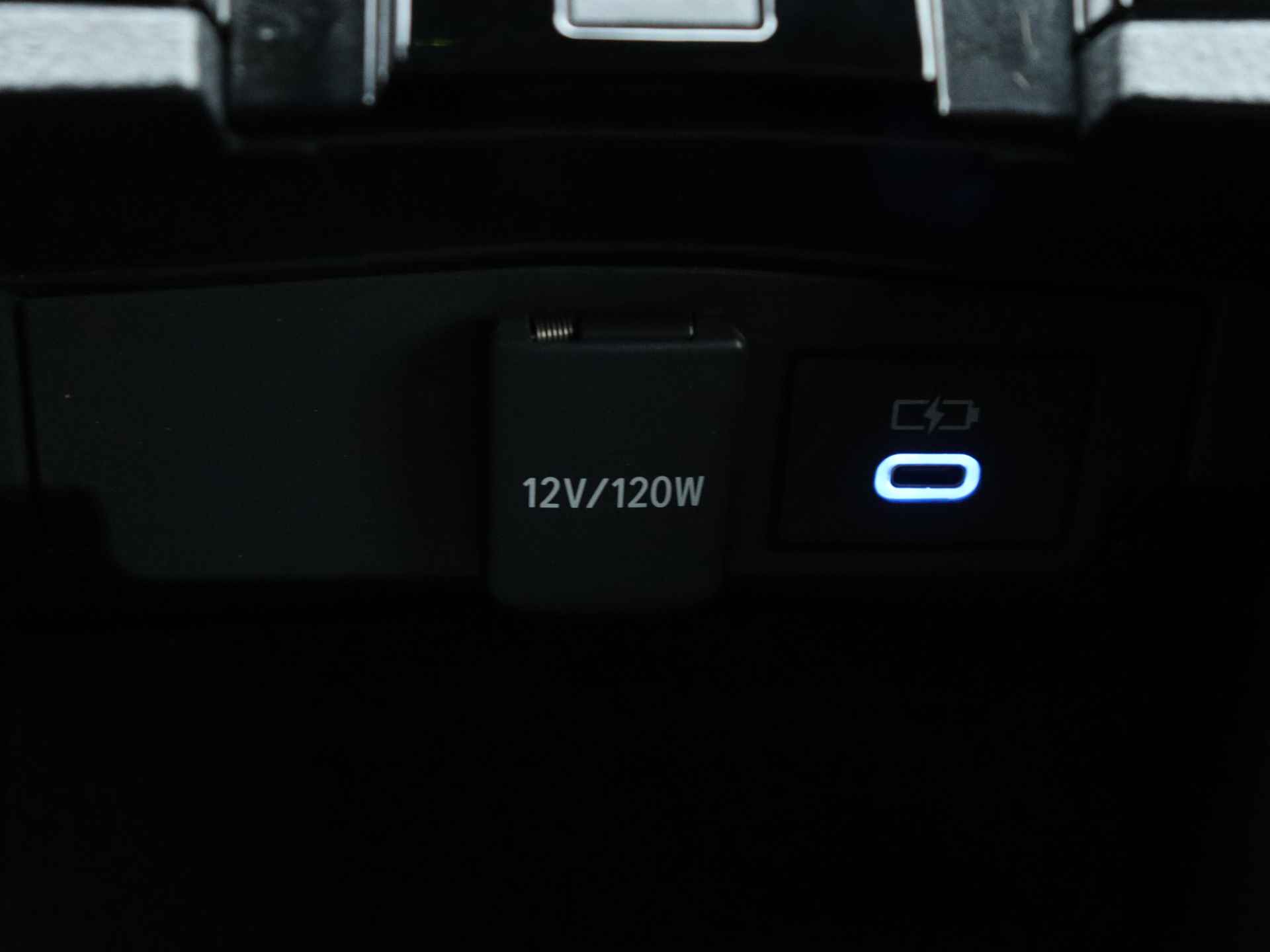 Toyota Corolla Touring Sports 1.8 Hybrid Dynamic | Camera | Stoelverwarming | LED | Climate Control | - 36/43