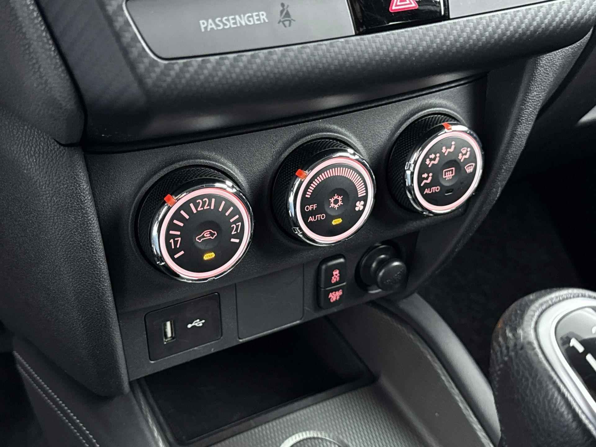 Mitsubishi ASX Life 117pk  | Navigatie | Parkeersensoren Achter | Licht Metalen Velgen 16"| Climate Control | Cruise Control - 30/36
