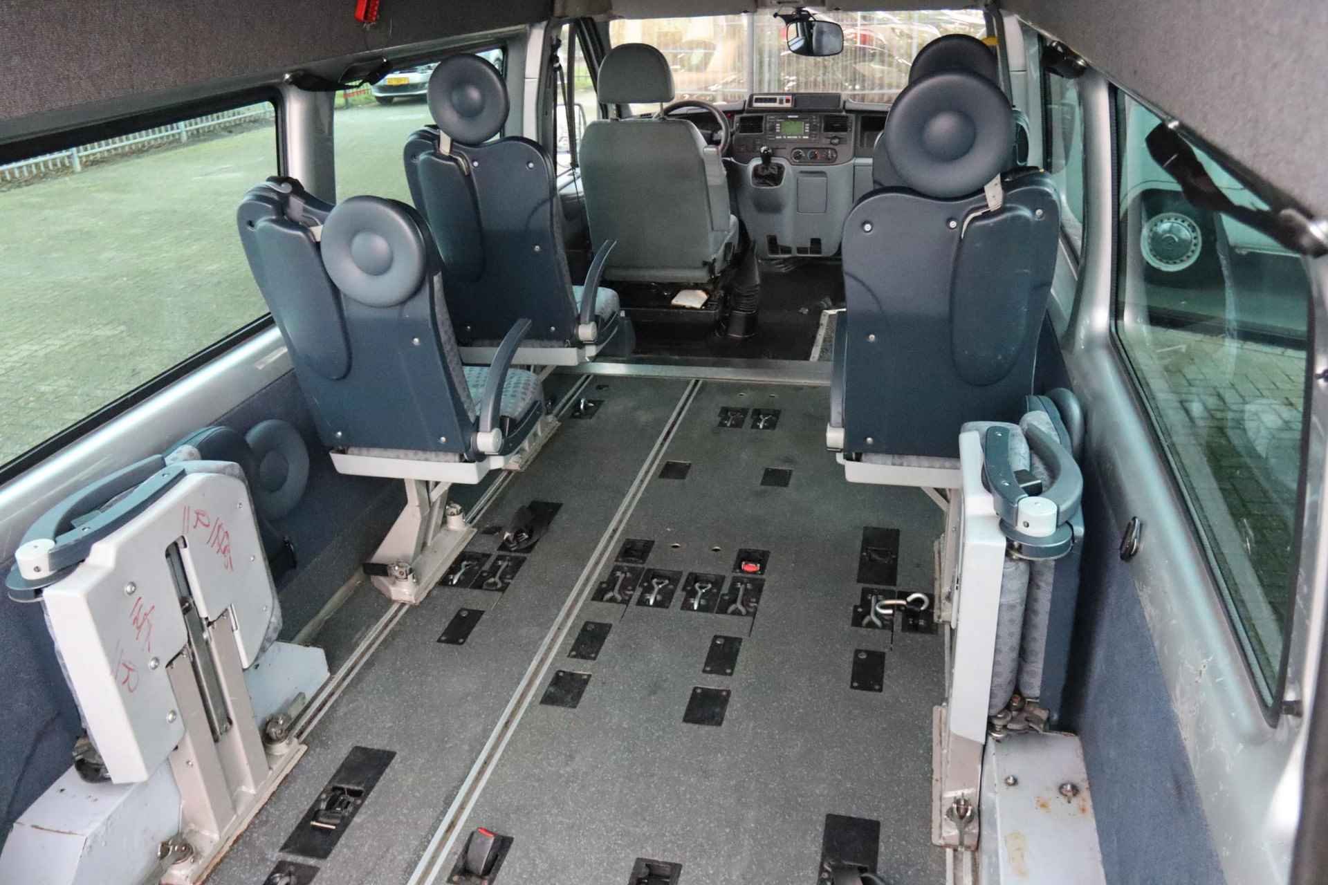 FORD TRANSIT KOMBI 330L 2.2 TDCI HD 9-PERS. ROLSTOEL | ROLSTOELLIFT | AIRCO | VOORRUITVERW. - 30/41