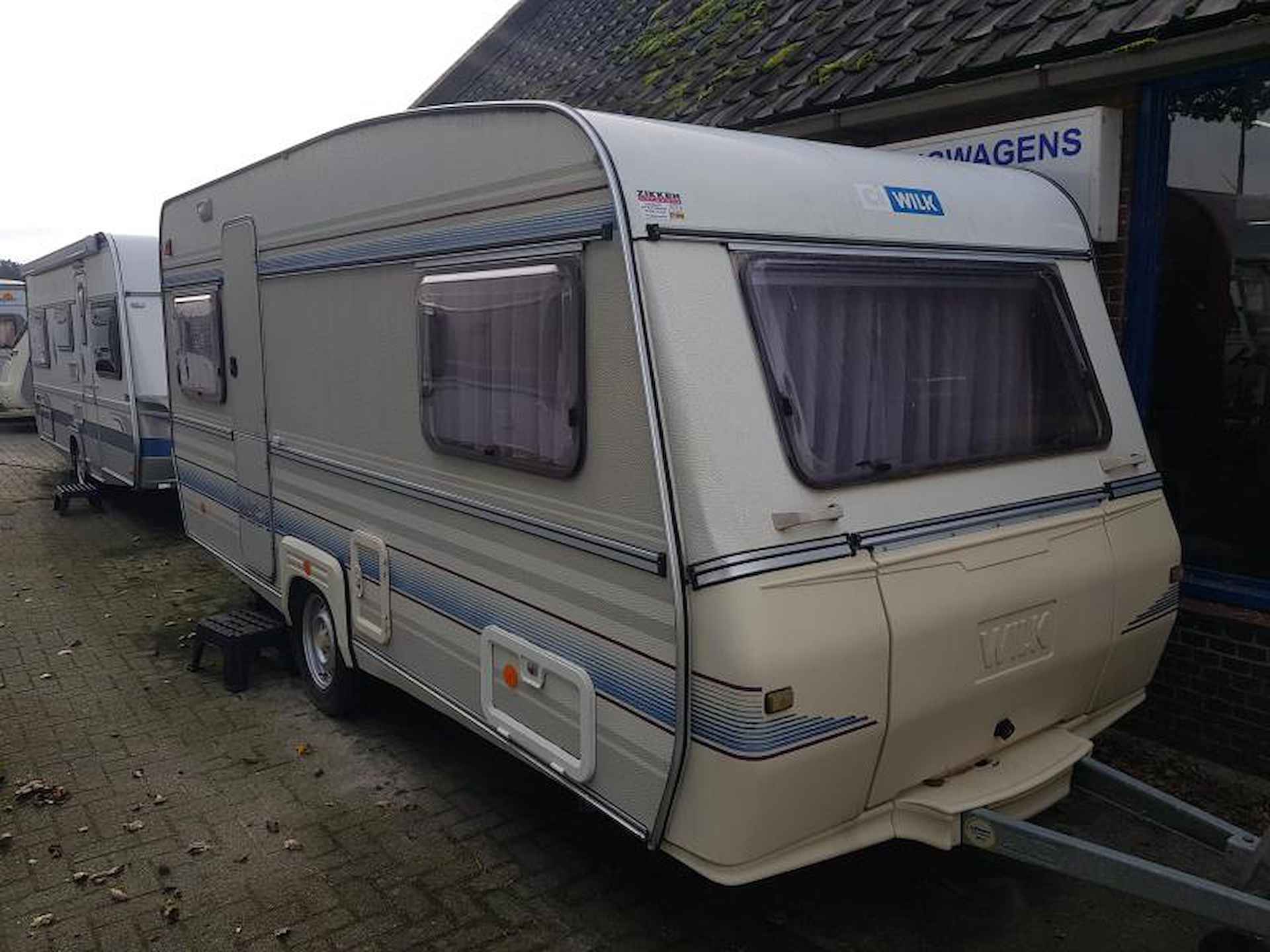 Wilk De Luxe 450 tent en uitbouw - 13/15