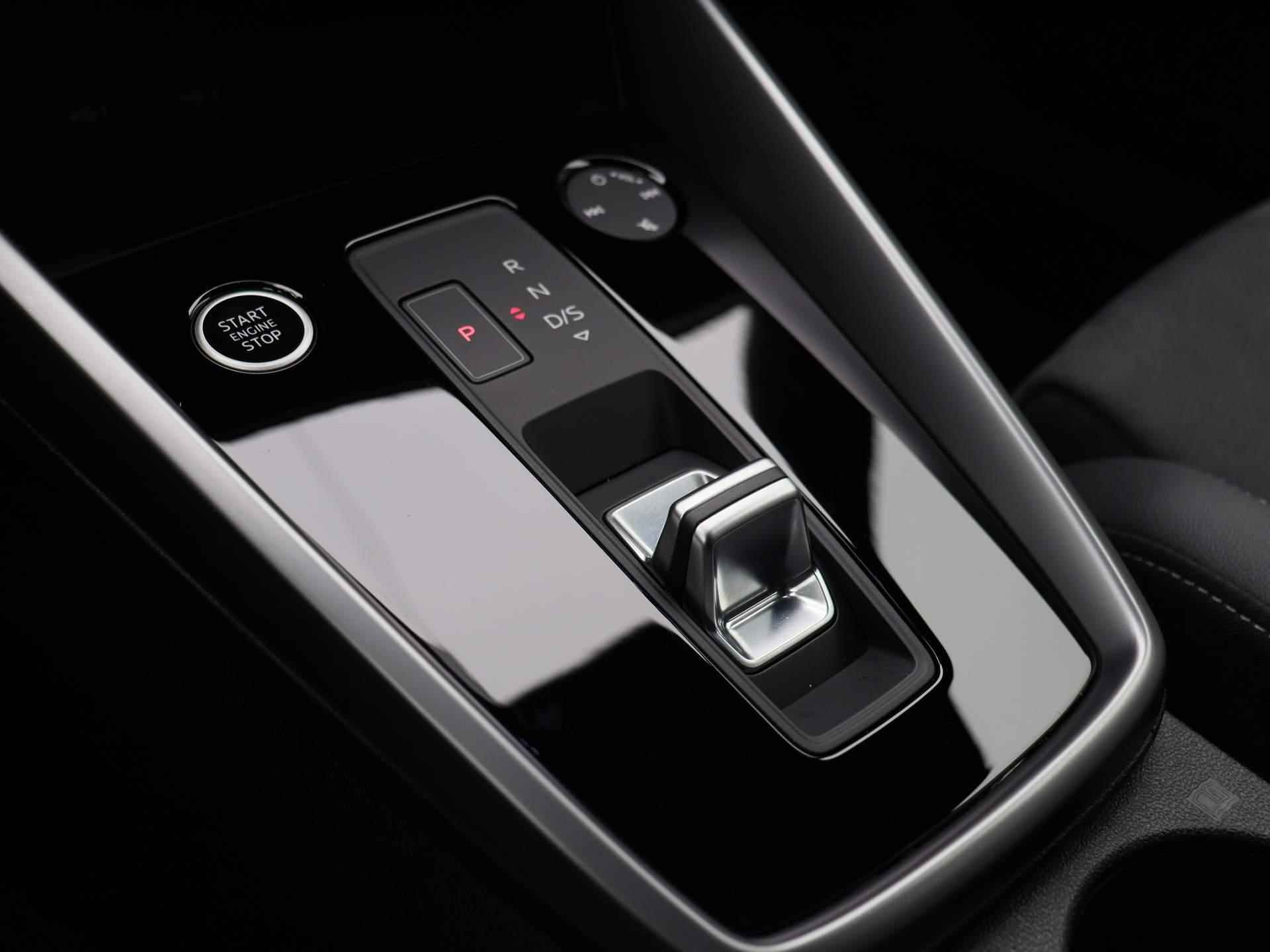 Audi A3 Sportback 30 TFSI S edition 110 PK | S-line exterieur | S-line interieur | Automaat | Navigatie | Adaptive Cruise Control | Parkeersensoren | Stoelverwarming | Lichtmetalen velgen | Climate Control | Audi Sound System | Fabrieksgarantie | - 21/46