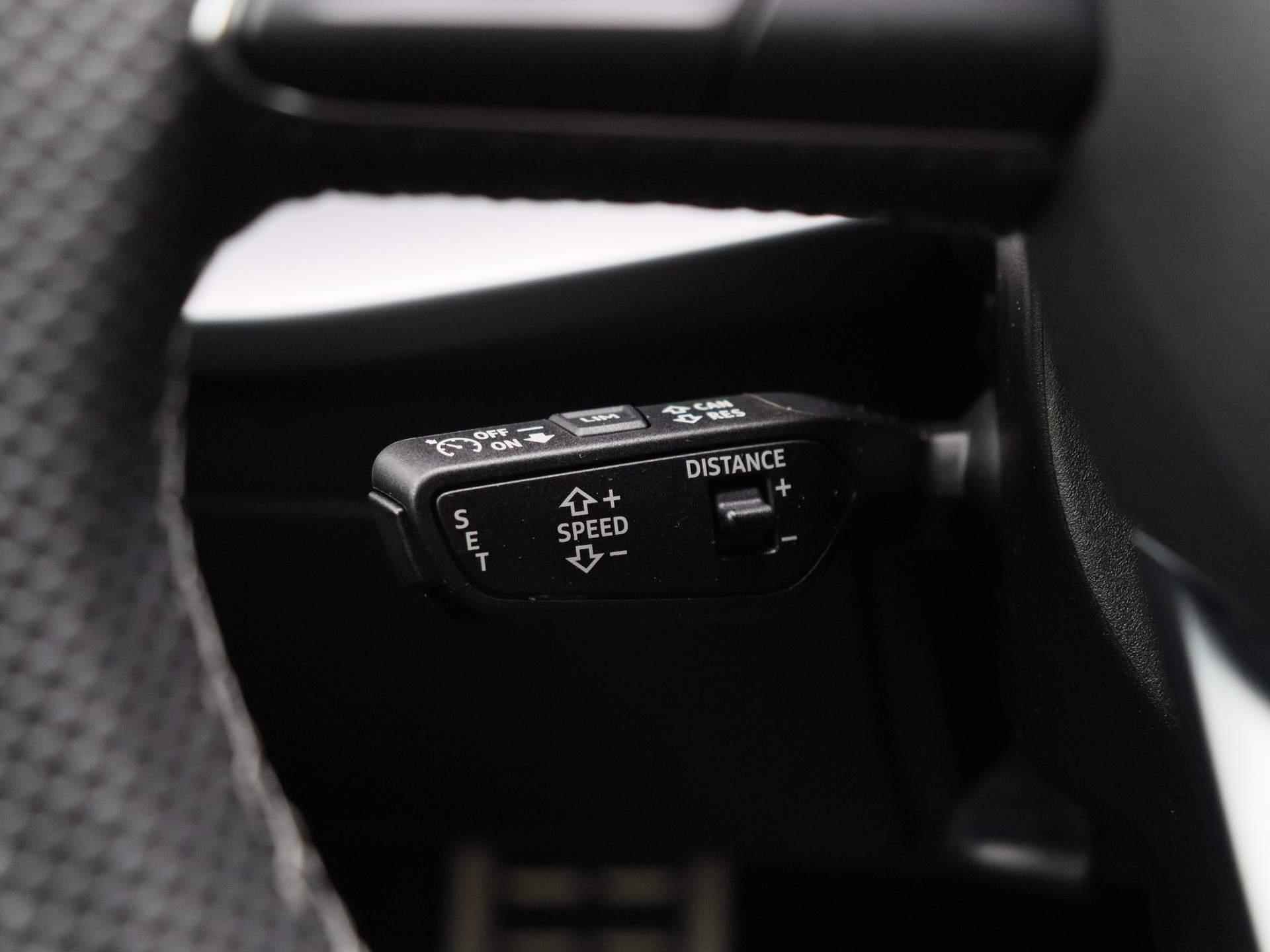Audi A3 Sportback 30 TFSI S edition 110 PK | S-line exterieur | S-line interieur | Automaat | Navigatie | Adaptive Cruise Control | Parkeersensoren | Stoelverwarming | Lichtmetalen velgen | Climate Control | Audi Sound System | Fabrieksgarantie | - 23/46