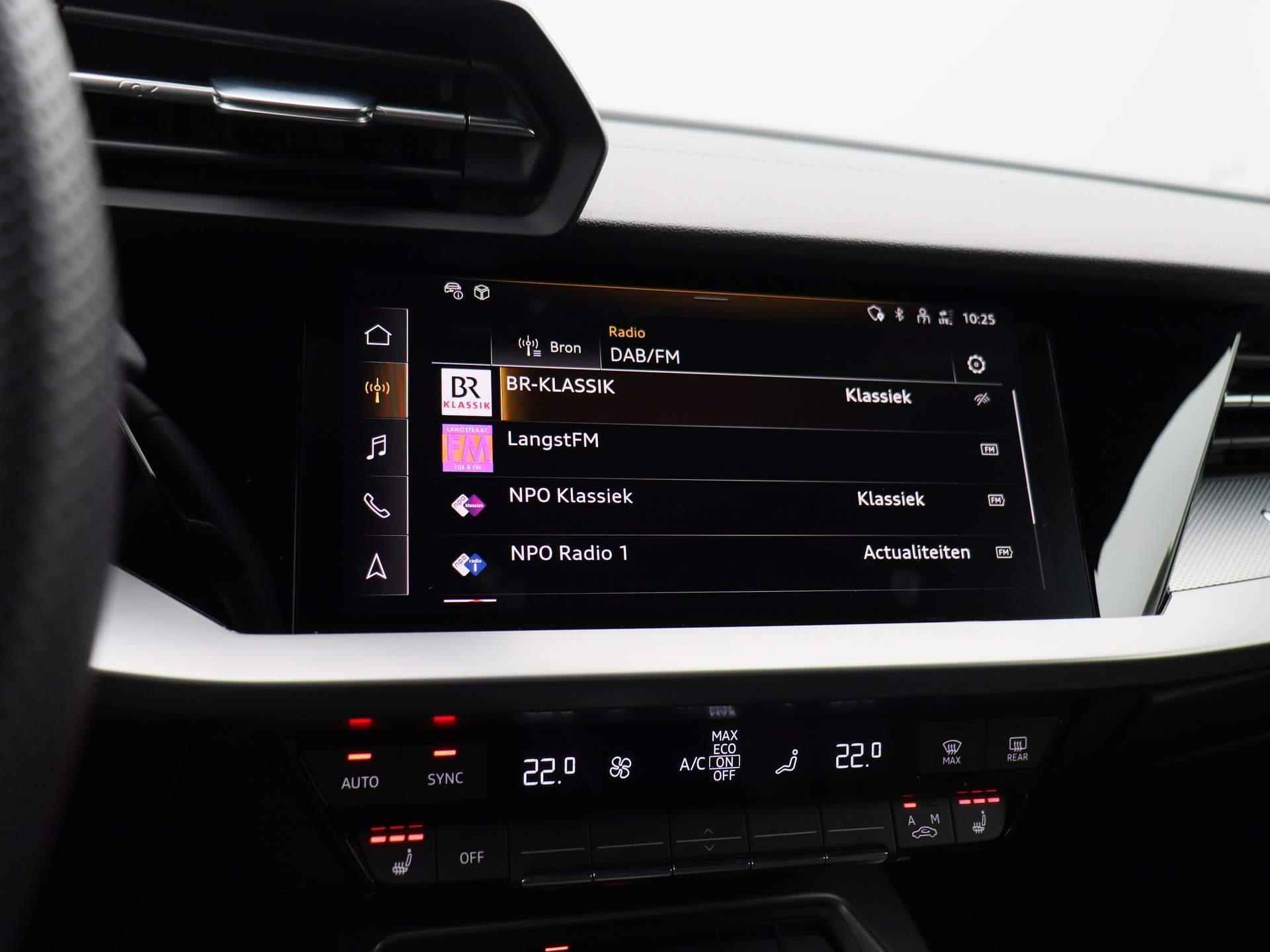Audi A3 Sportback 30 TFSI S edition 110 PK | S-line exterieur | S-line interieur | Automaat | Navigatie | Adaptive Cruise Control | Parkeersensoren | Stoelverwarming | Lichtmetalen velgen | Climate Control | Audi Sound System | Fabrieksgarantie | - 32/46
