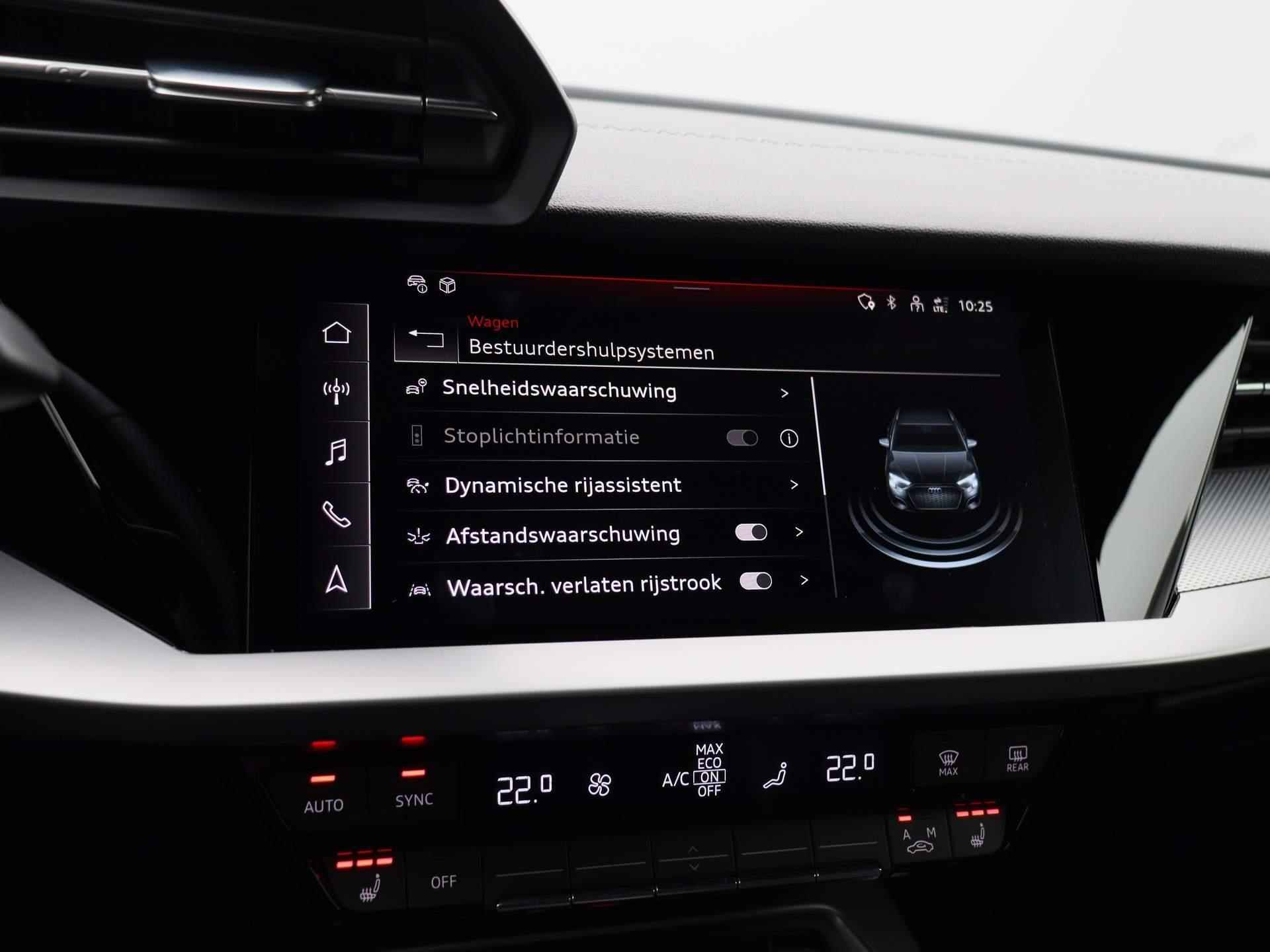 Audi A3 Sportback 30 TFSI S edition 110 PK | S-line exterieur | S-line interieur | Automaat | Navigatie | Adaptive Cruise Control | Parkeersensoren | Stoelverwarming | Lichtmetalen velgen | Climate Control | Audi Sound System | Fabrieksgarantie | - 35/46