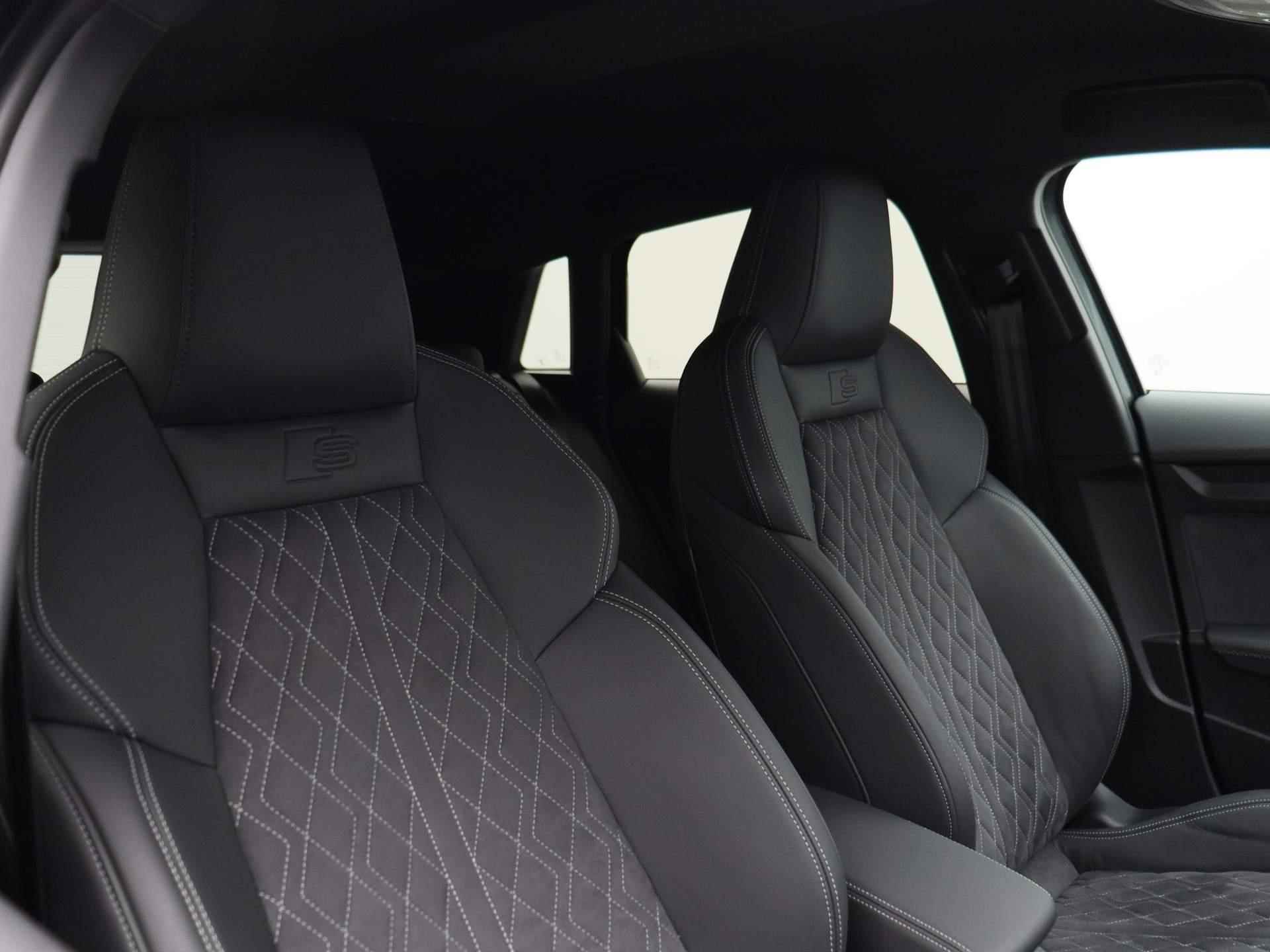 Audi A3 Sportback 30 TFSI S edition 110 PK | S-line exterieur | S-line interieur | Automaat | Navigatie | Adaptive Cruise Control | Parkeersensoren | Stoelverwarming | Lichtmetalen velgen | Climate Control | Audi Sound System | Fabrieksgarantie | - 41/46