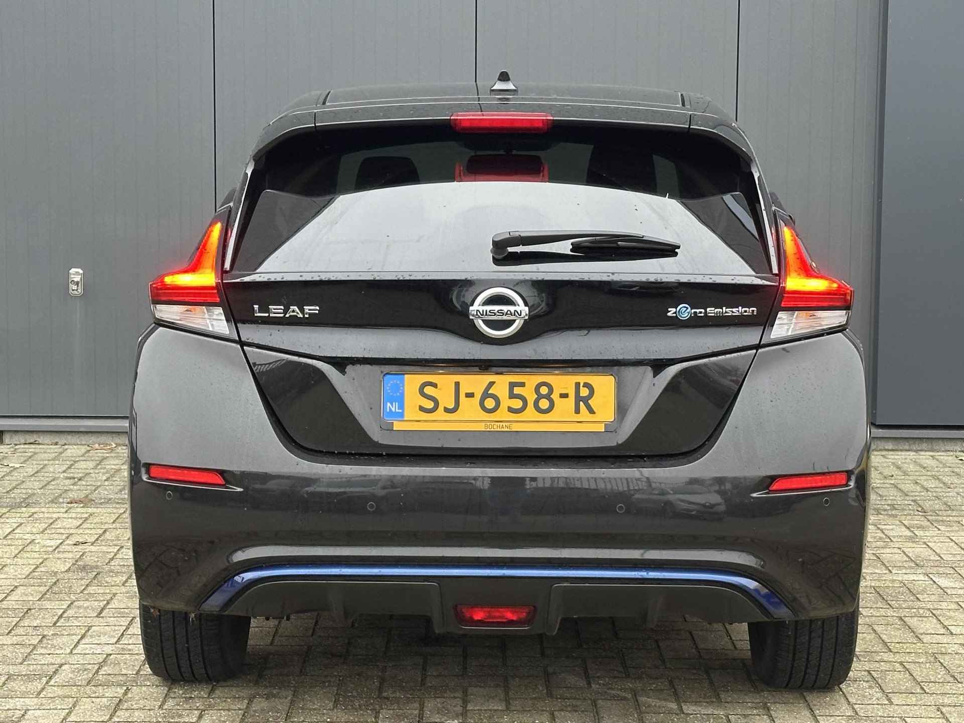 Nissan LEAF 2.ZERO EDITION 40 kWh | 360º Camera | Stuur & Stoelverwarming | Keyless | Apple Carplay & Android Auto | Navigatie - 11/32