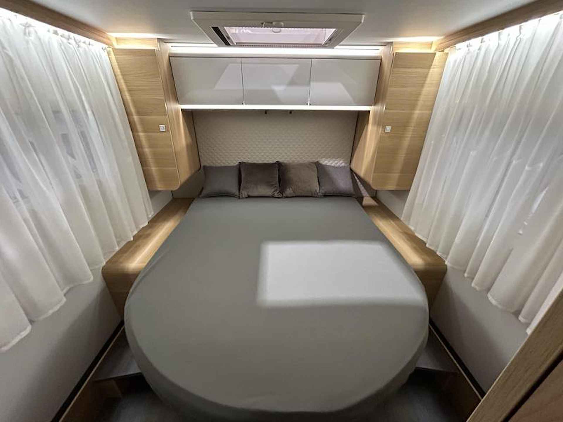 Adria Matrix Plus 670 DC Nieuw model, Luxe - 4/23