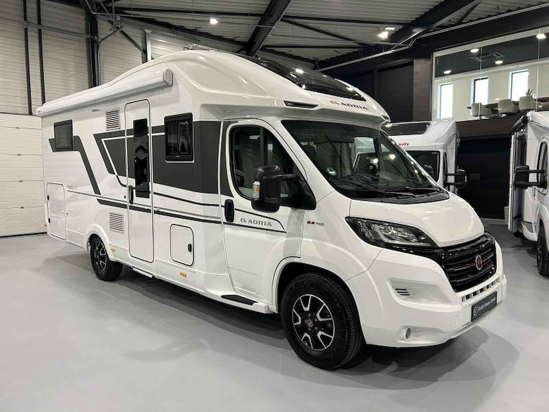 Adria Matrix Plus 670 DC Nieuw model, Luxe - 20/23