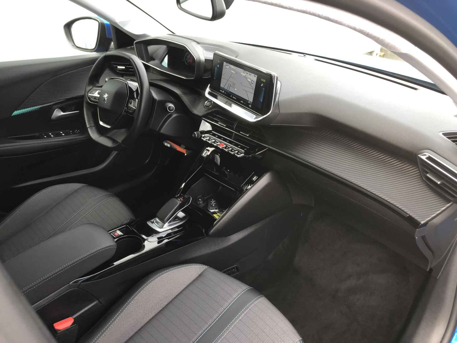 Peugeot e-208 EV Allure 50 kWh Navigatie / Draadloze telefoonoplader / Lichtmetalen Velgen - 12/22