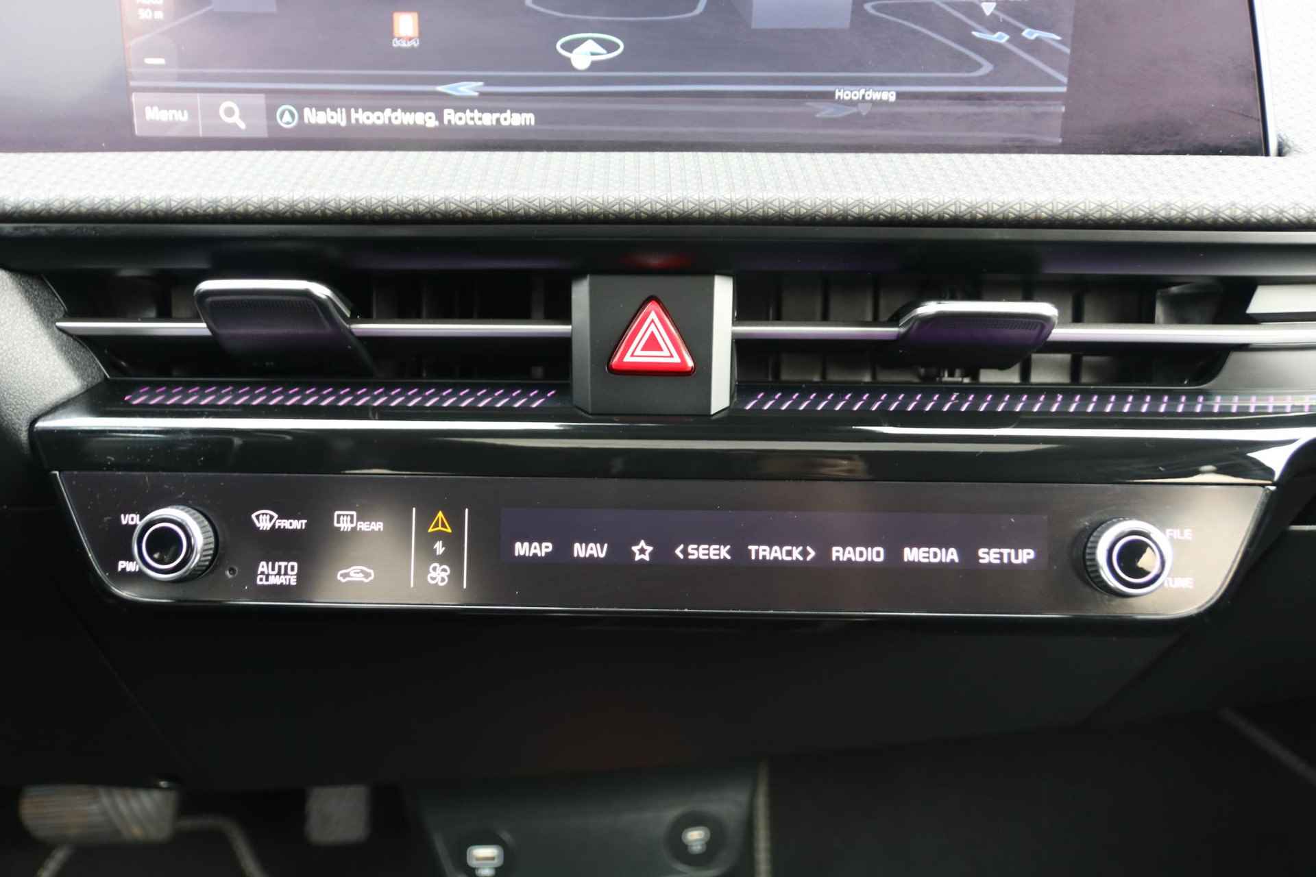 Kia EV6 Plus Advanced 77.4 kWh | Airco | Navi | Camera | Leder | Panoramadak | 20 INCH | Privacy Glass | - 25/31