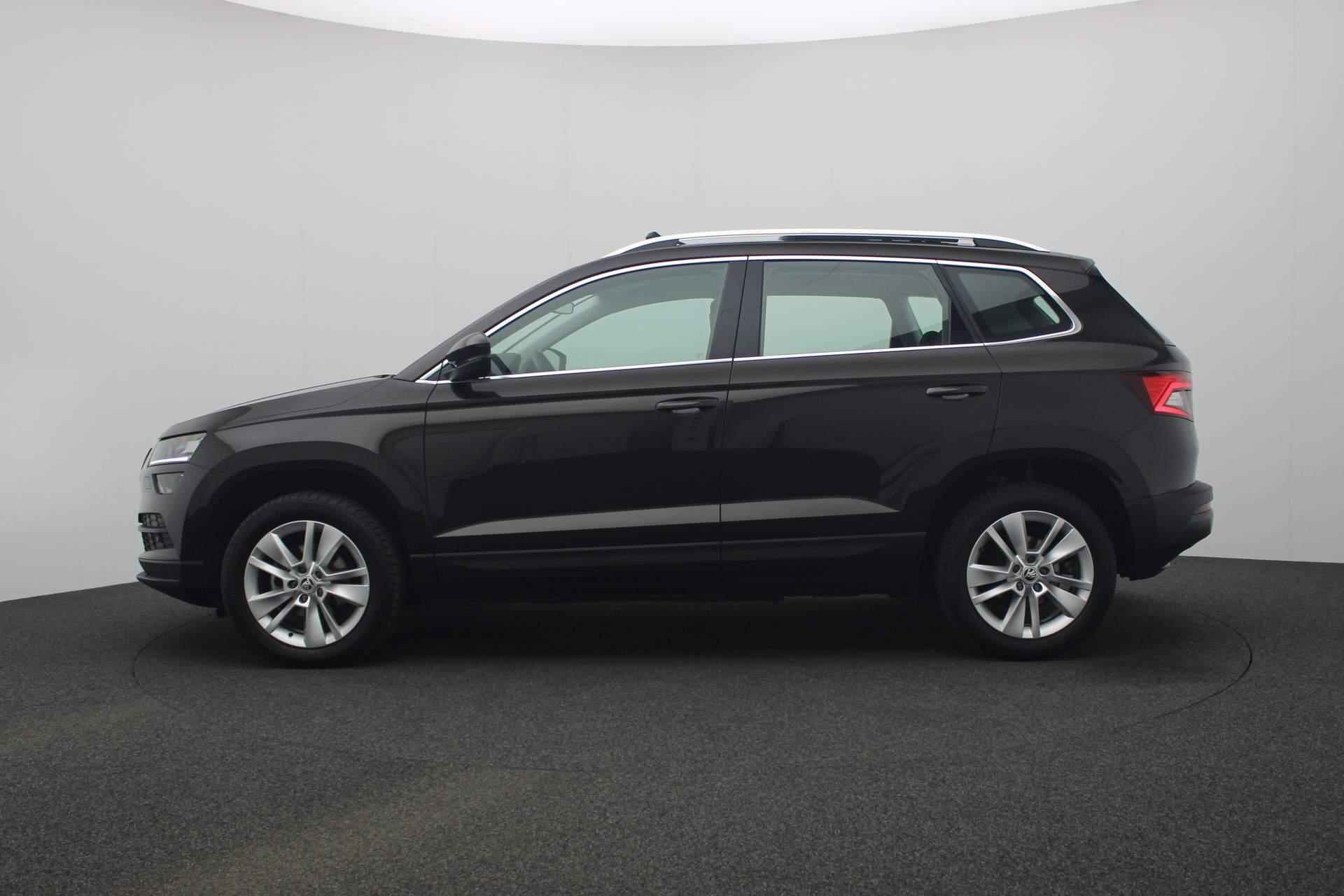 Skoda Karoq 1.5 TSI 150PK ACT Business Edition | Pano | Camera | Stoelverwarming | Navi | Parkeersensoren voor/achter | ACC | Keyless - 17/38