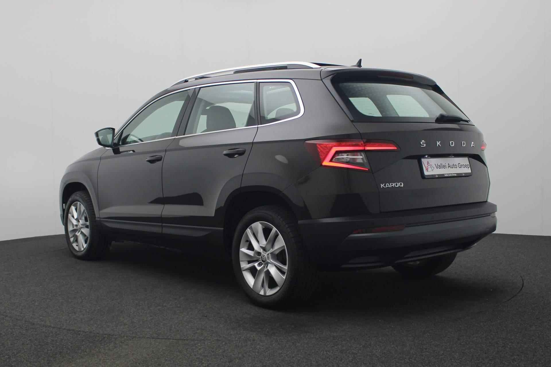 Skoda Karoq 1.5 TSI 150PK ACT Business Edition | Pano | Camera | Stoelverwarming | Navi | Parkeersensoren voor/achter | ACC | Keyless - 33/38