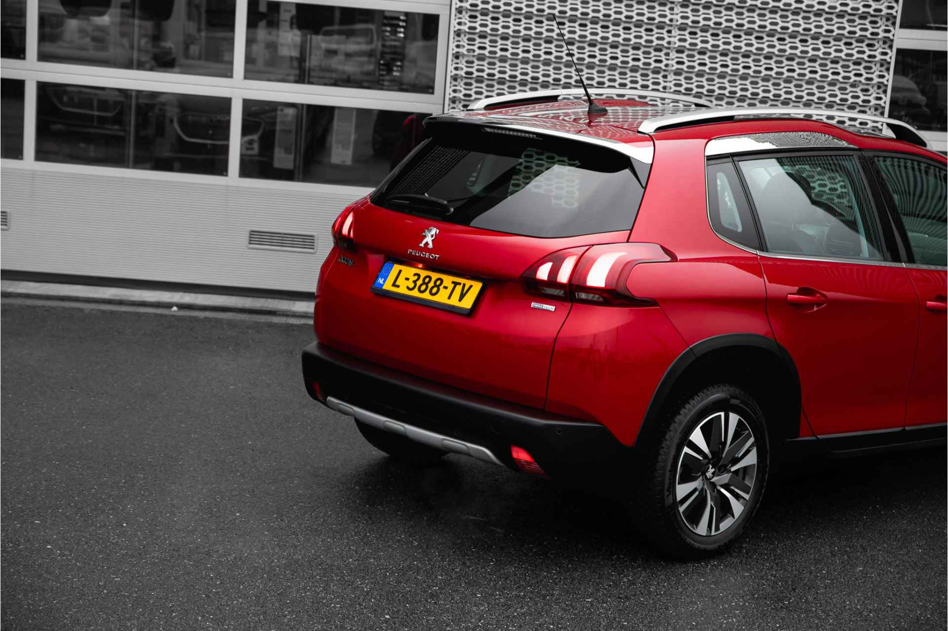 Peugeot 2008 1.2 PureTech Allure | Panoramadak | - 17/28