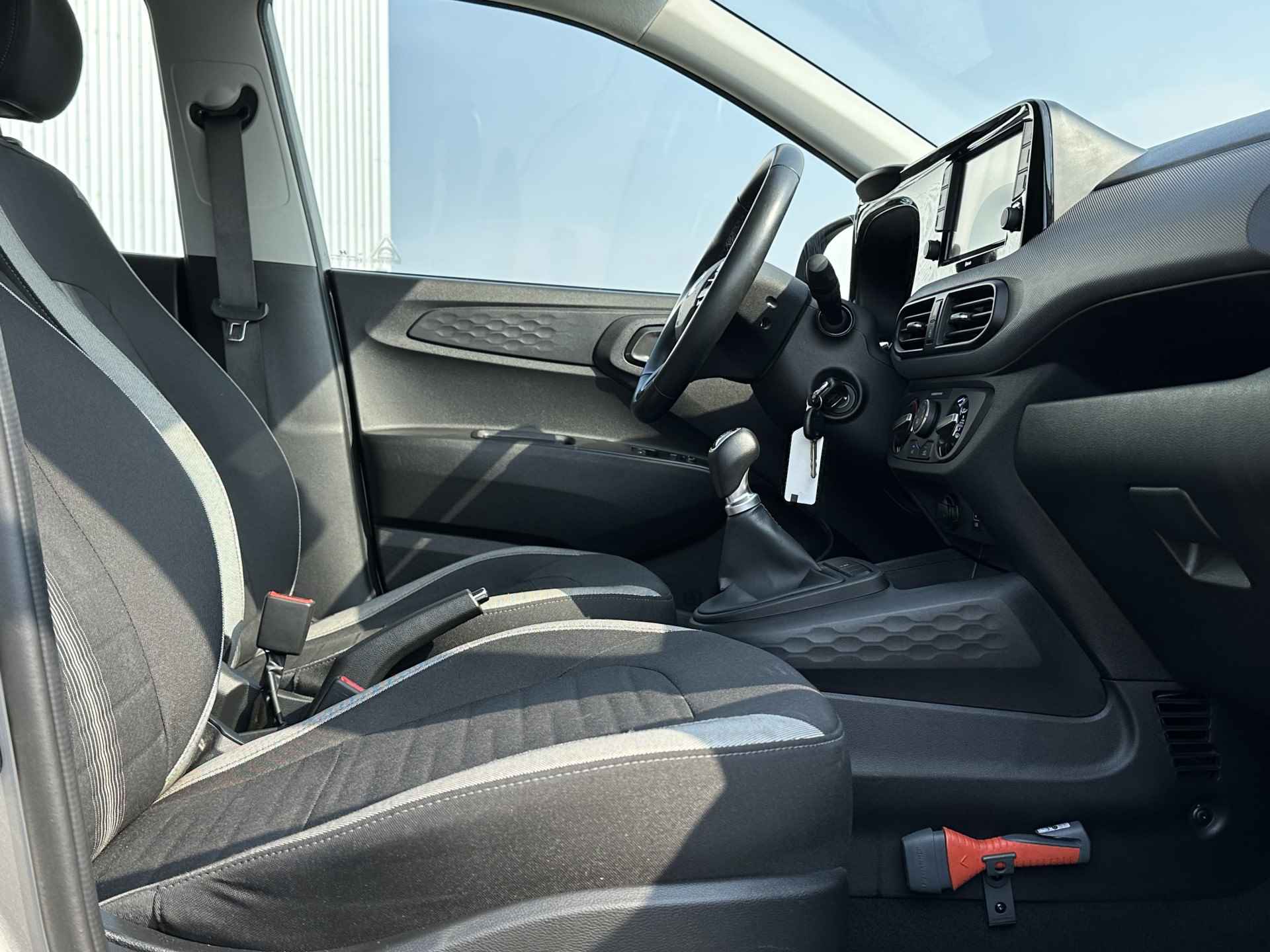 Hyundai i10 1.0 Comfort | AIRCO | CRUISE CONTROL | APPLE CARPLAY | Rijklaarprijs! - 25/32