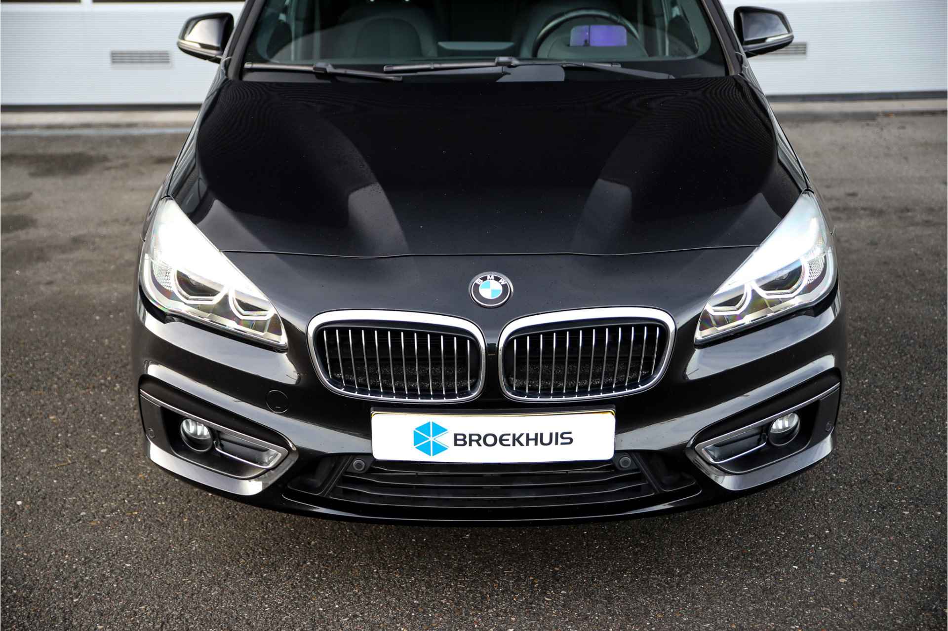 BMW 2 Serie Active Tourer 220i Luxury | Leder interieur | Stoelverwarming | Navigatie | Camera | etc. - 20/41