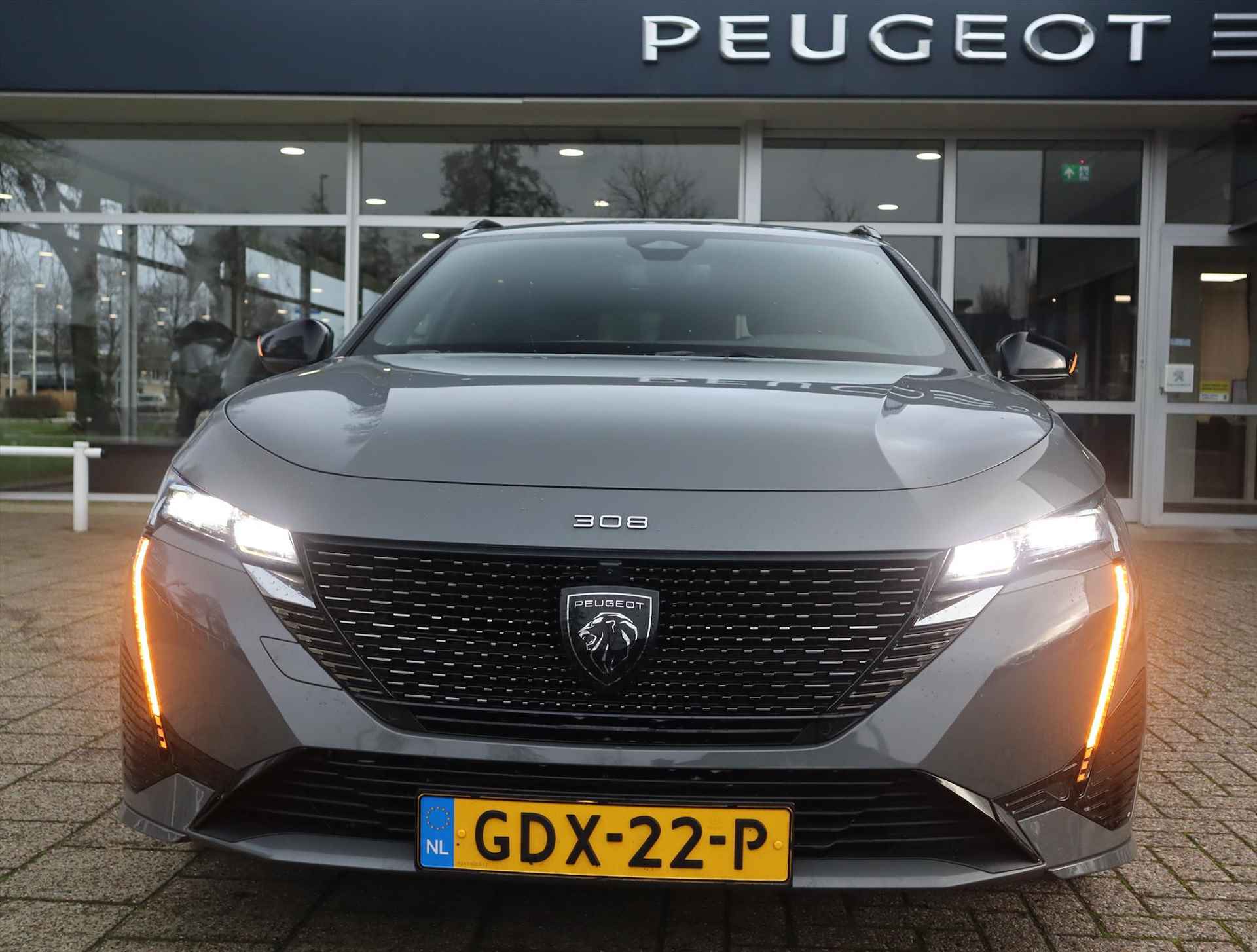 PEUGEOT 308 Sw GT PureTech 130pk EAT8 automaat, Rijklaarprijs, Navigatie Camera voor en achter Adaptieve cruise control Handsfree kofferklep - 15/79